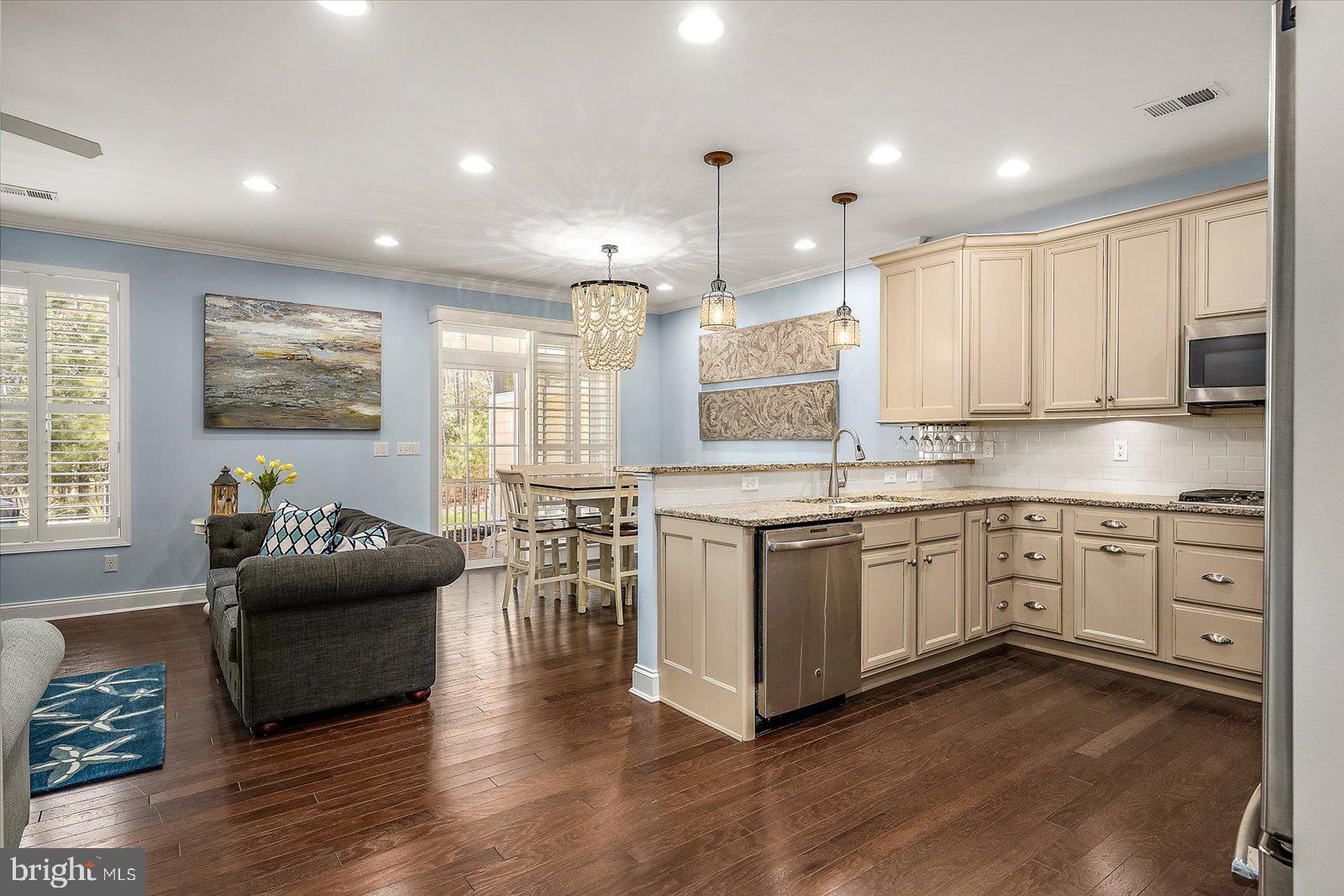 BAYSIDE - Residential