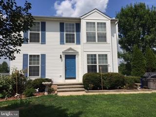Great location!  Great Home!  Great Price!  Very nice 3BR, 1.5BA, all appliances stay, level lot, great neighbors.  Don't miss this one!!
