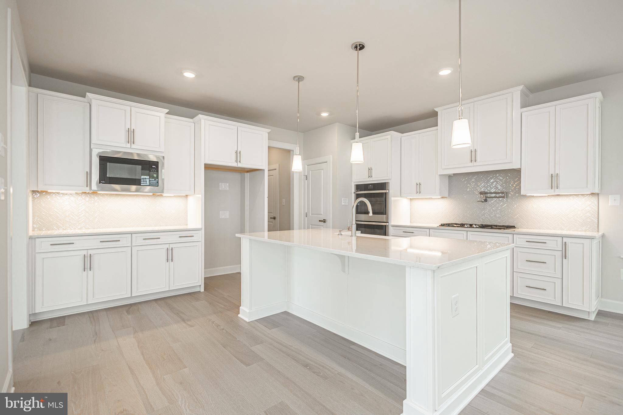 MAYFIELD - Residential