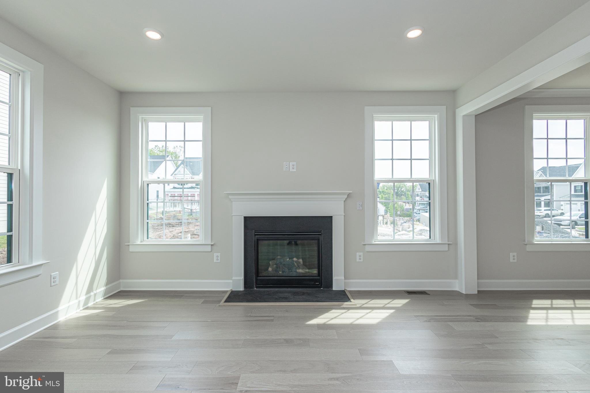 MAYFIELD - Residential