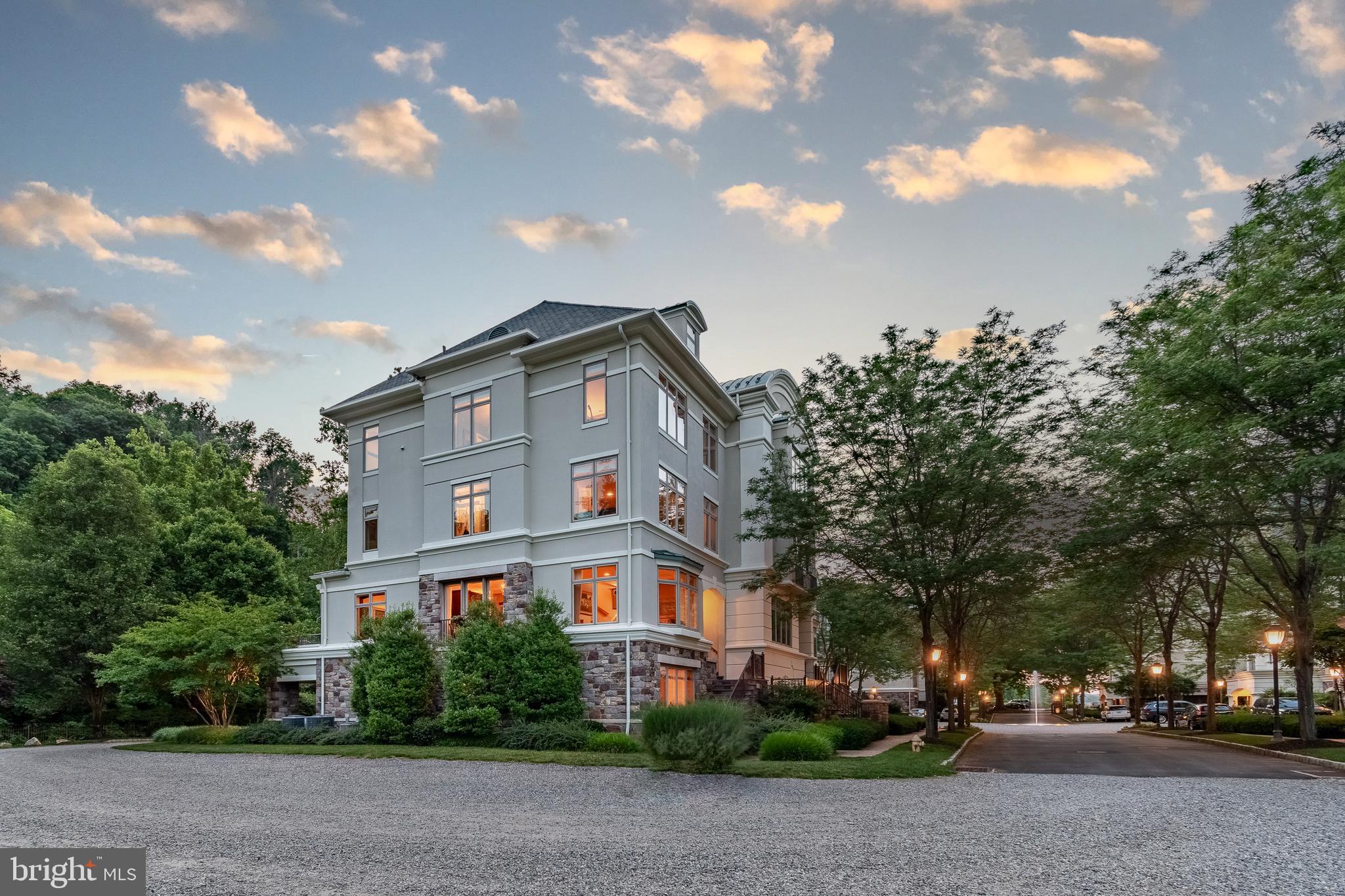 WATERVIEW PLACE - Residential