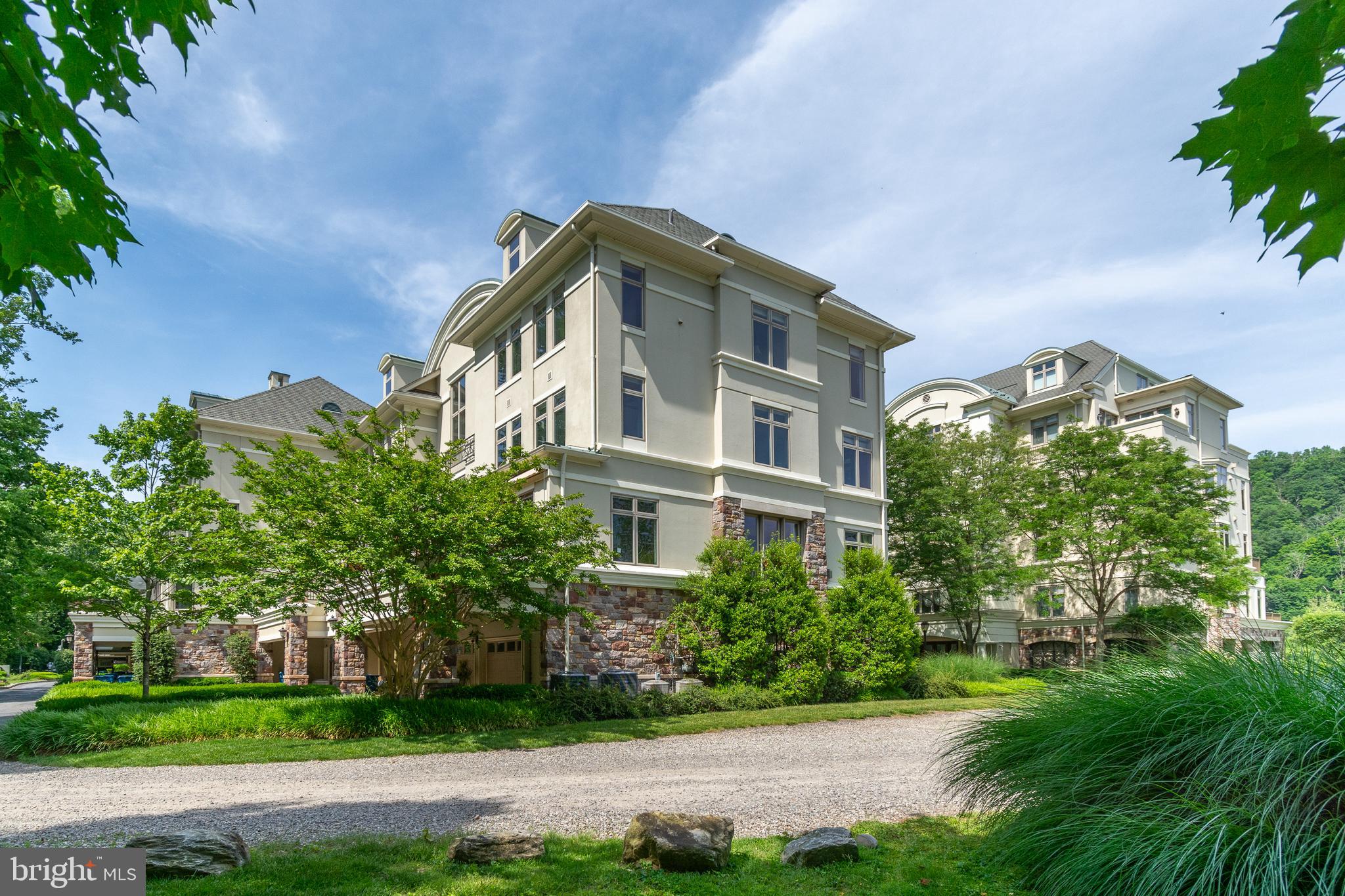 WATERVIEW PLACE - Residential