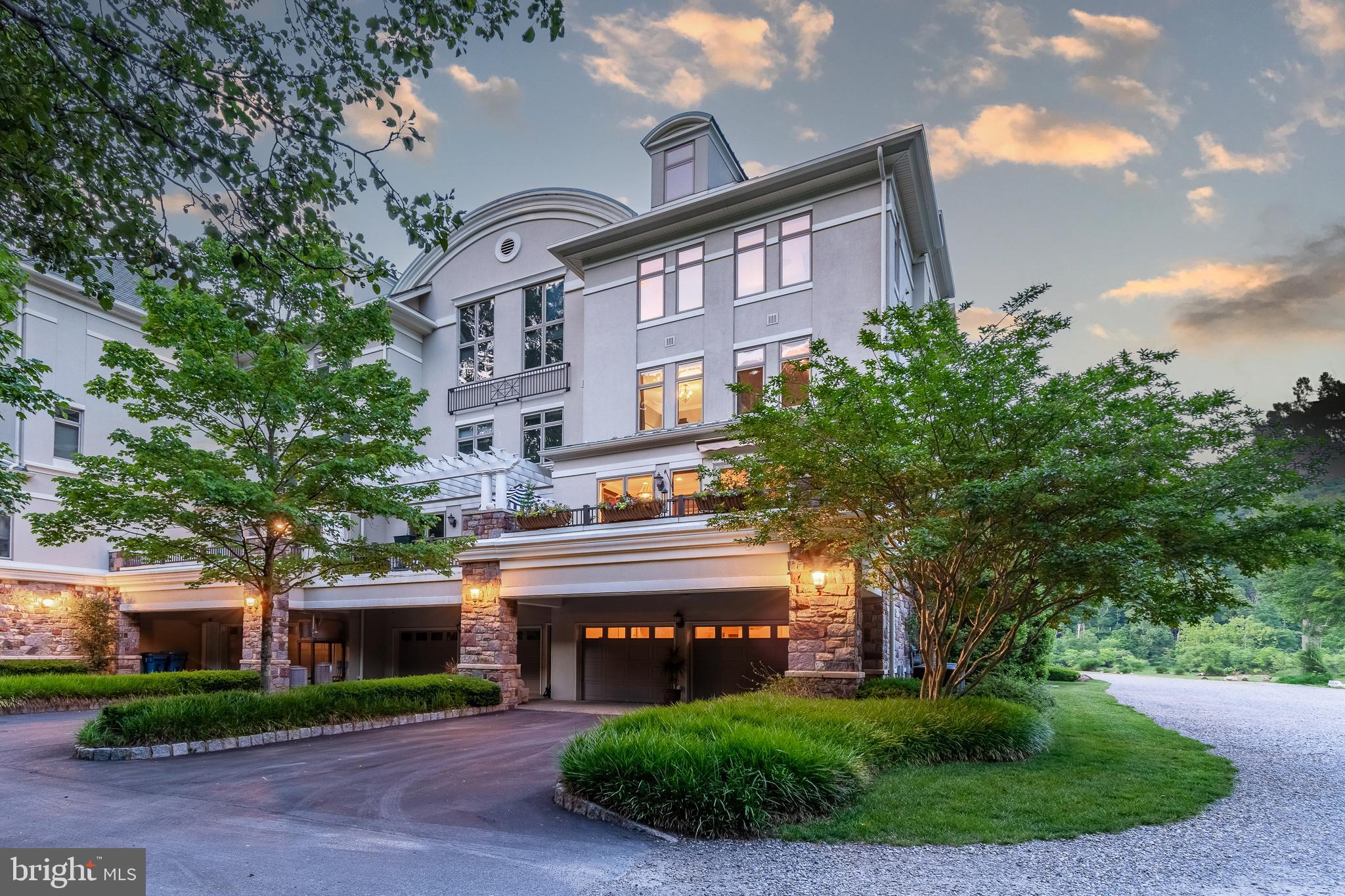 WATERVIEW PLACE - Residential