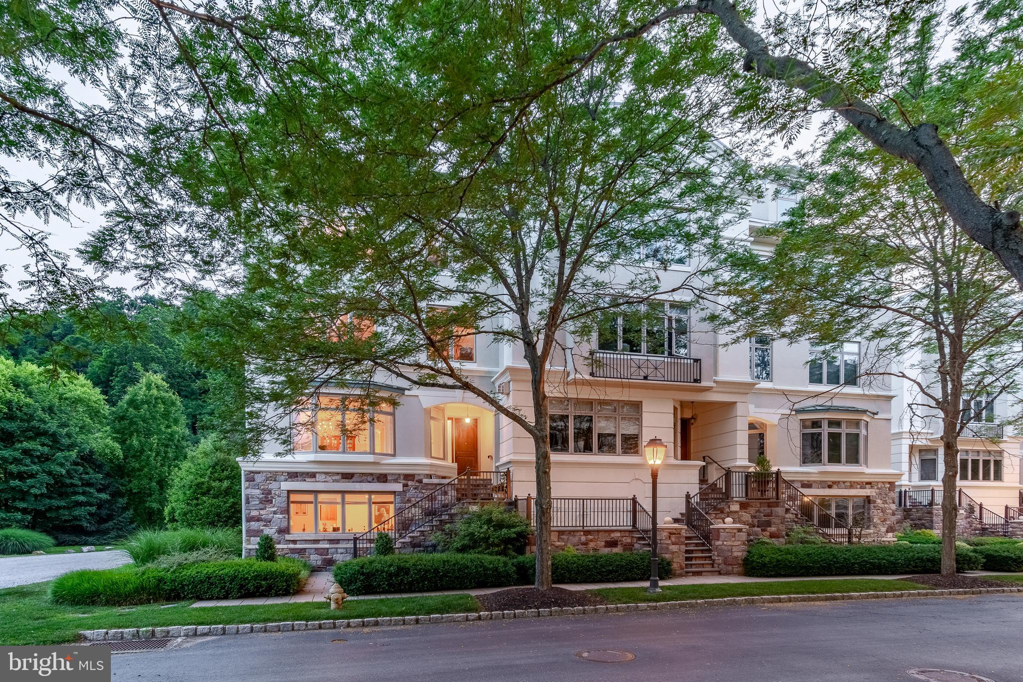 WATERVIEW PLACE - Residential