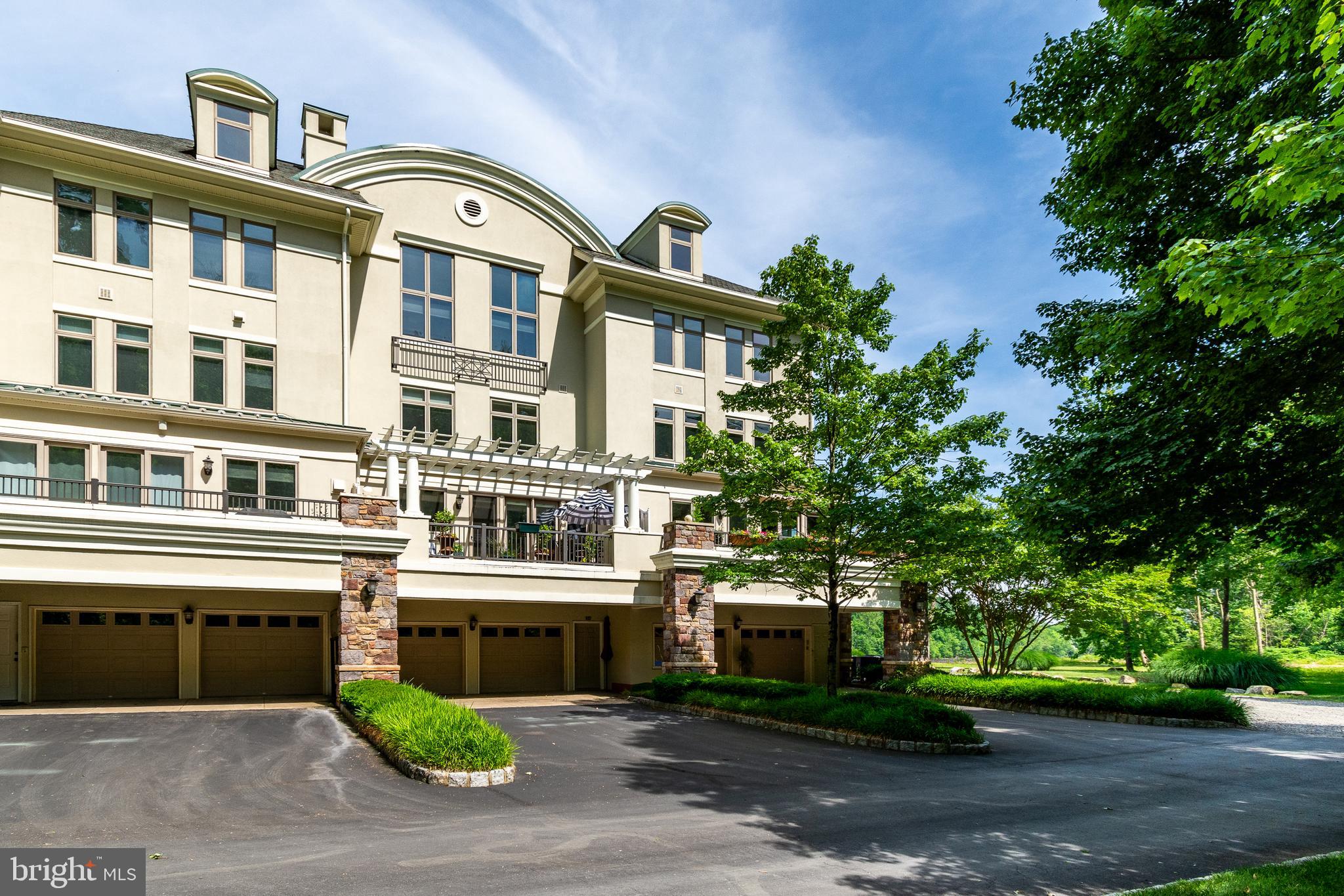 WATERVIEW PLACE - Residential