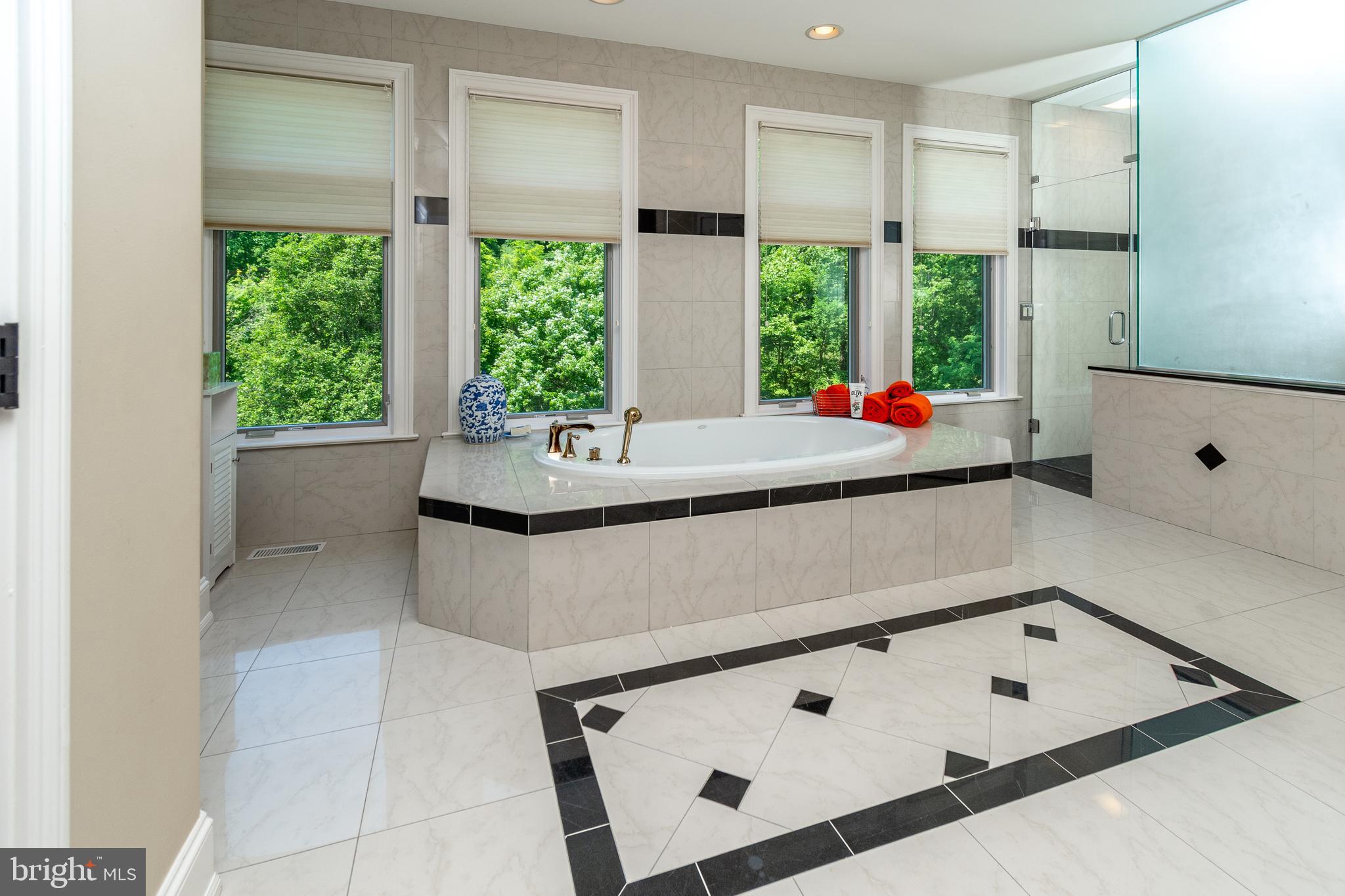 WATERVIEW PLACE - Residential