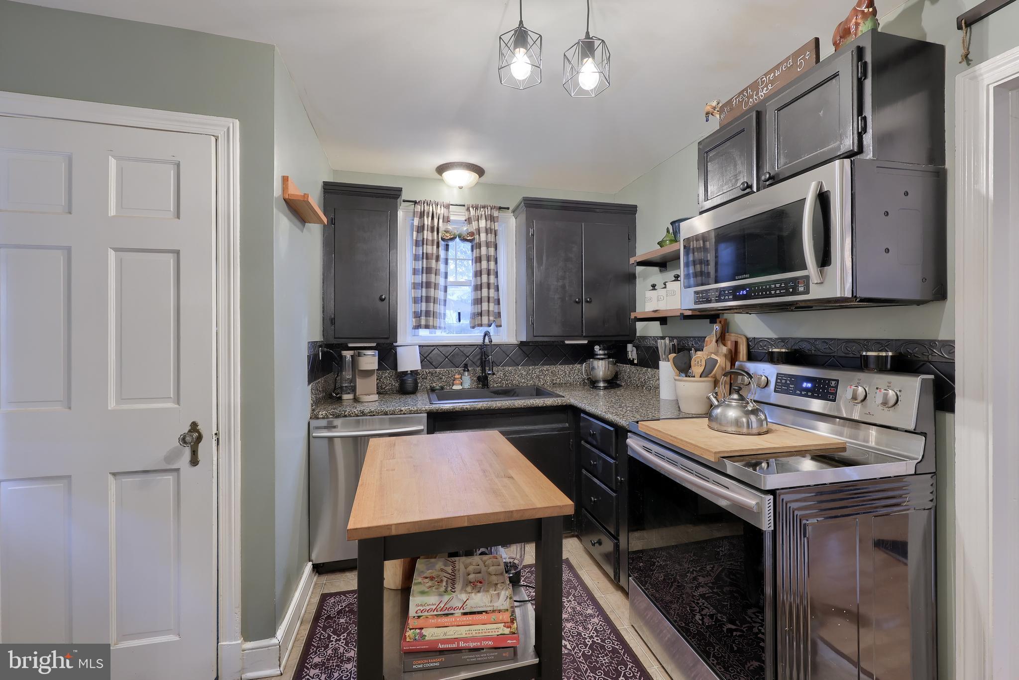 ELIZABETHTOWN BOROUGH - Residential
