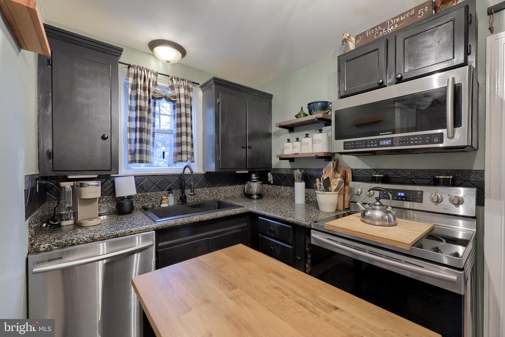 ELIZABETHTOWN BOROUGH - Residential