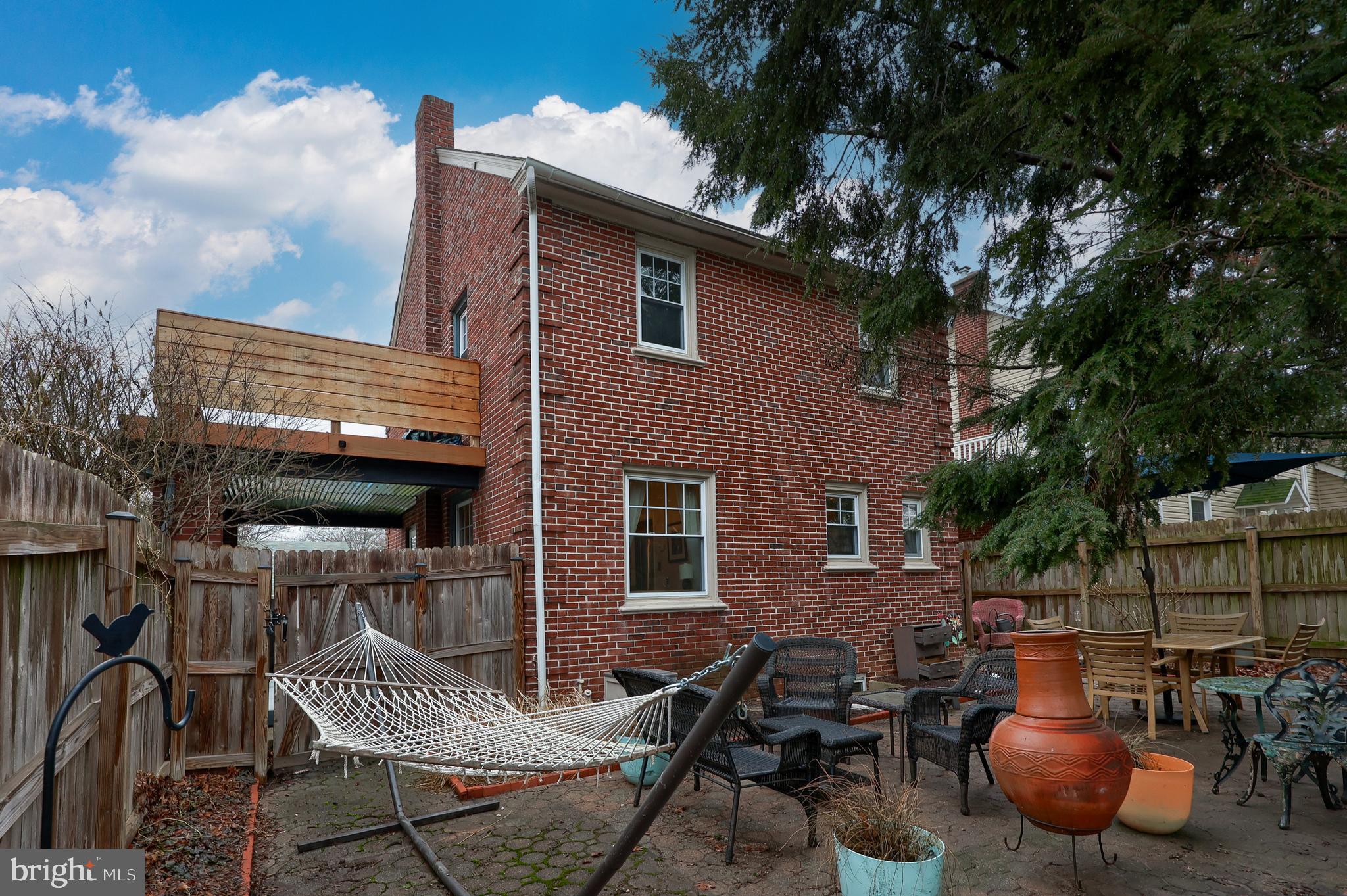 ELIZABETHTOWN BOROUGH - Residential