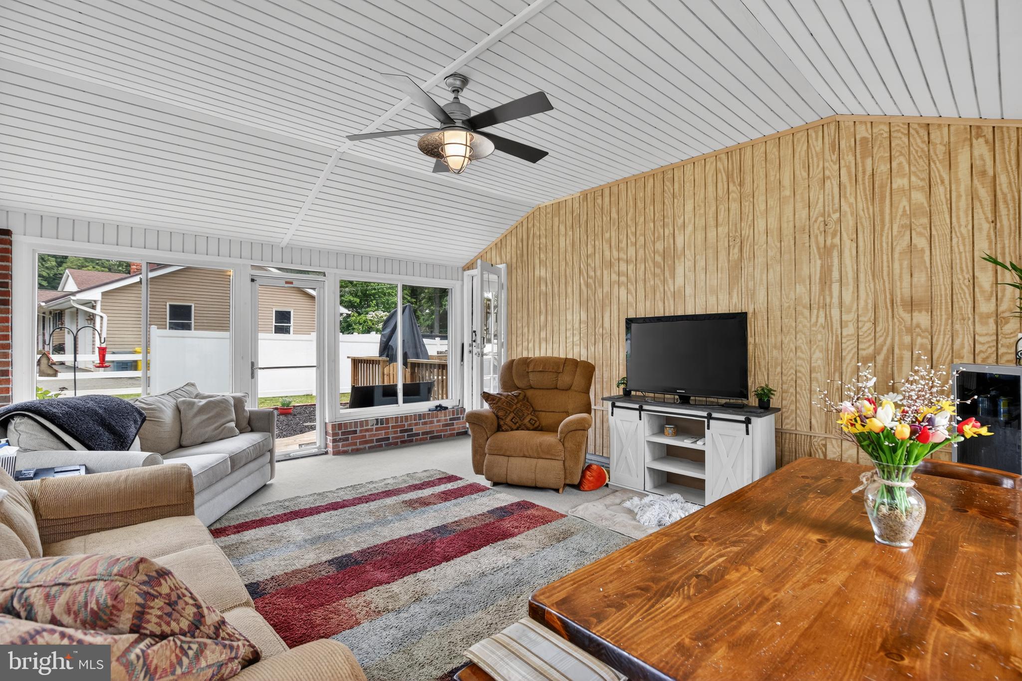 SYLVAN VIEW ON MAGOTHY - Residential
