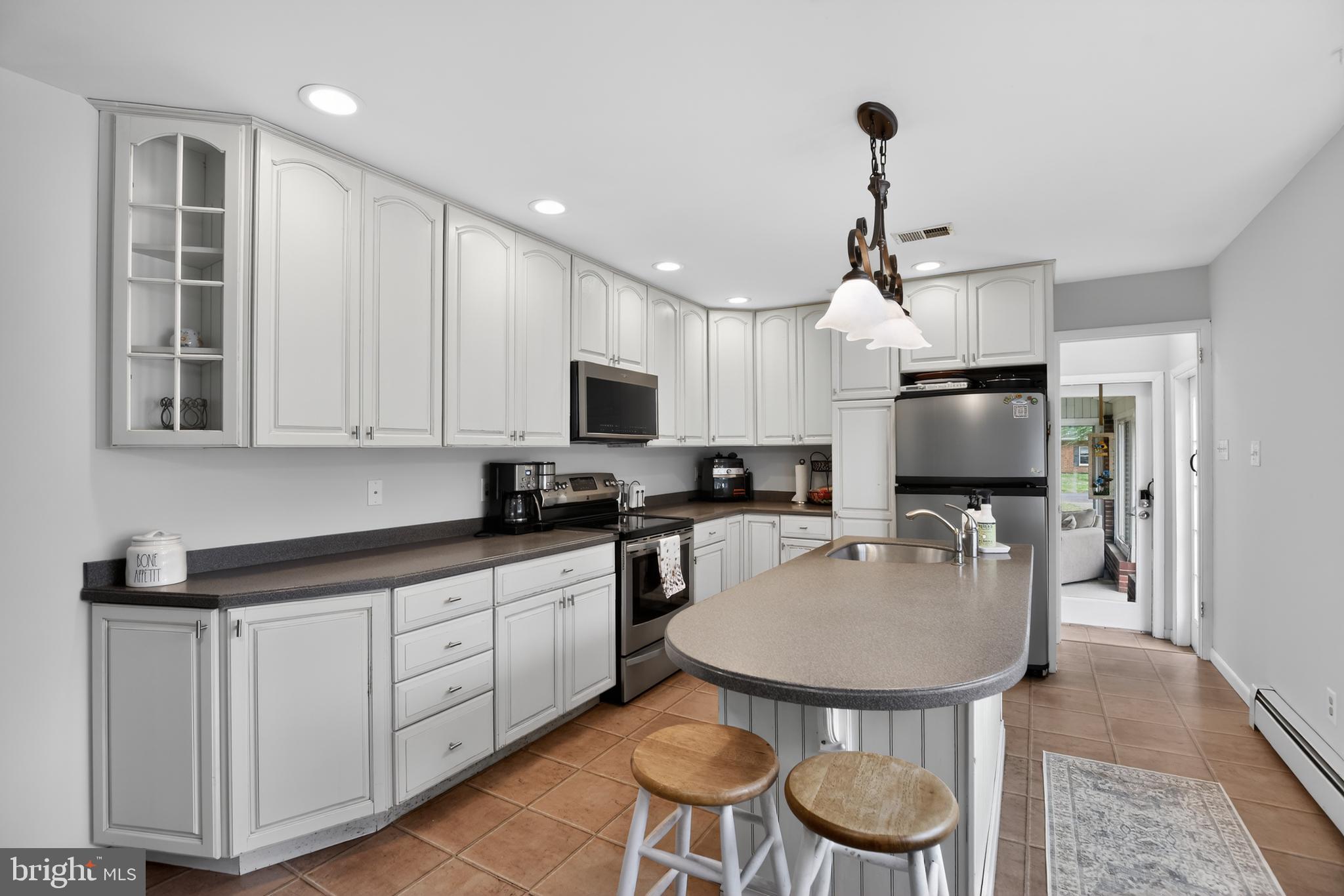 SYLVAN VIEW ON MAGOTHY - Residential