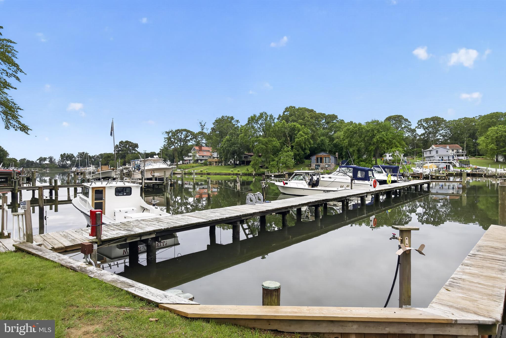 SYLVAN VIEW ON MAGOTHY - Residential