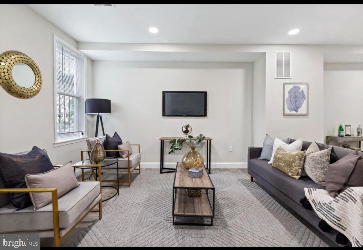 HILTON - Residential