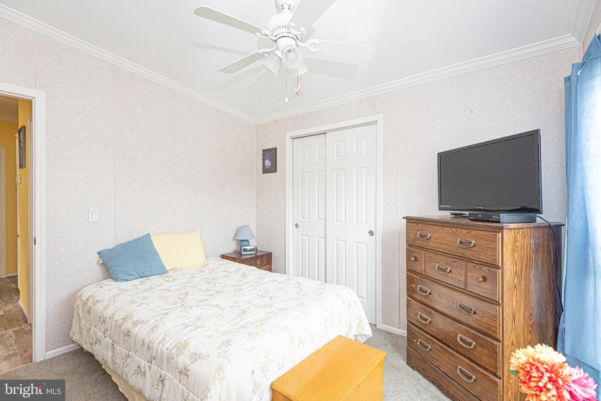 HEBRON WOODS - Residential