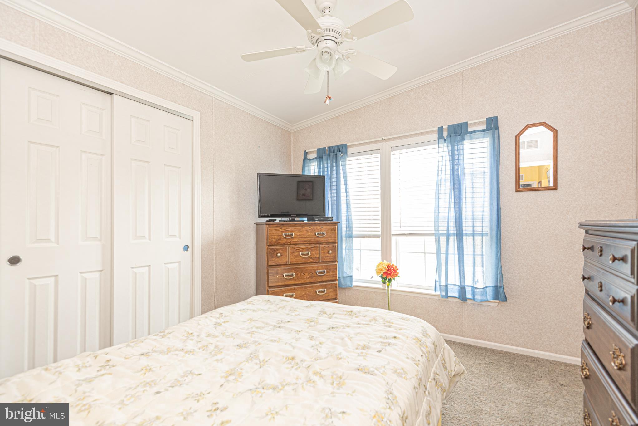 HEBRON WOODS - Residential