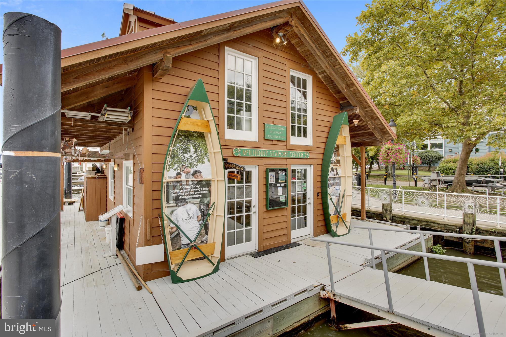 CANAL WAY - Residential Lease