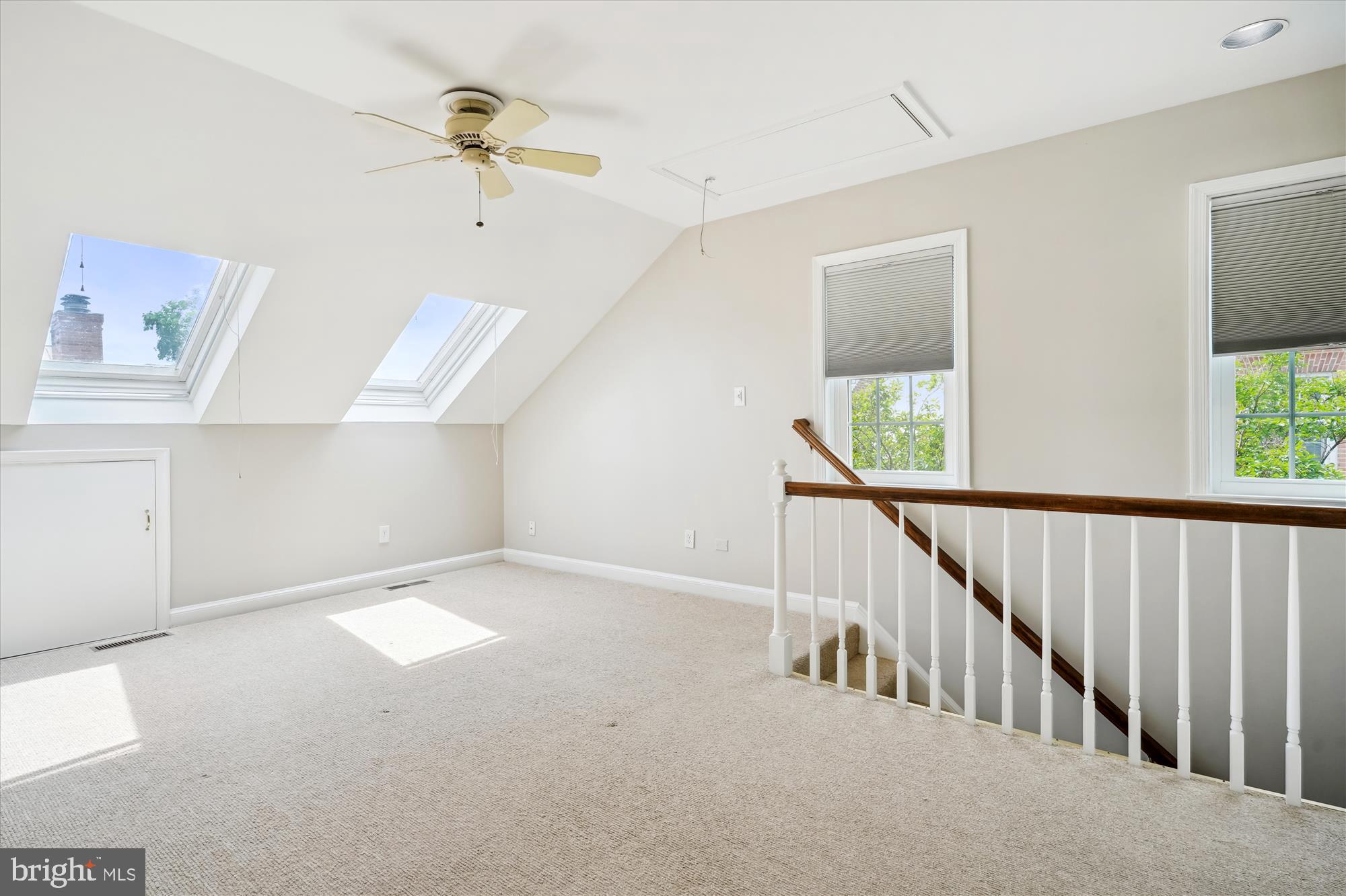 CANAL WAY - Residential Lease
