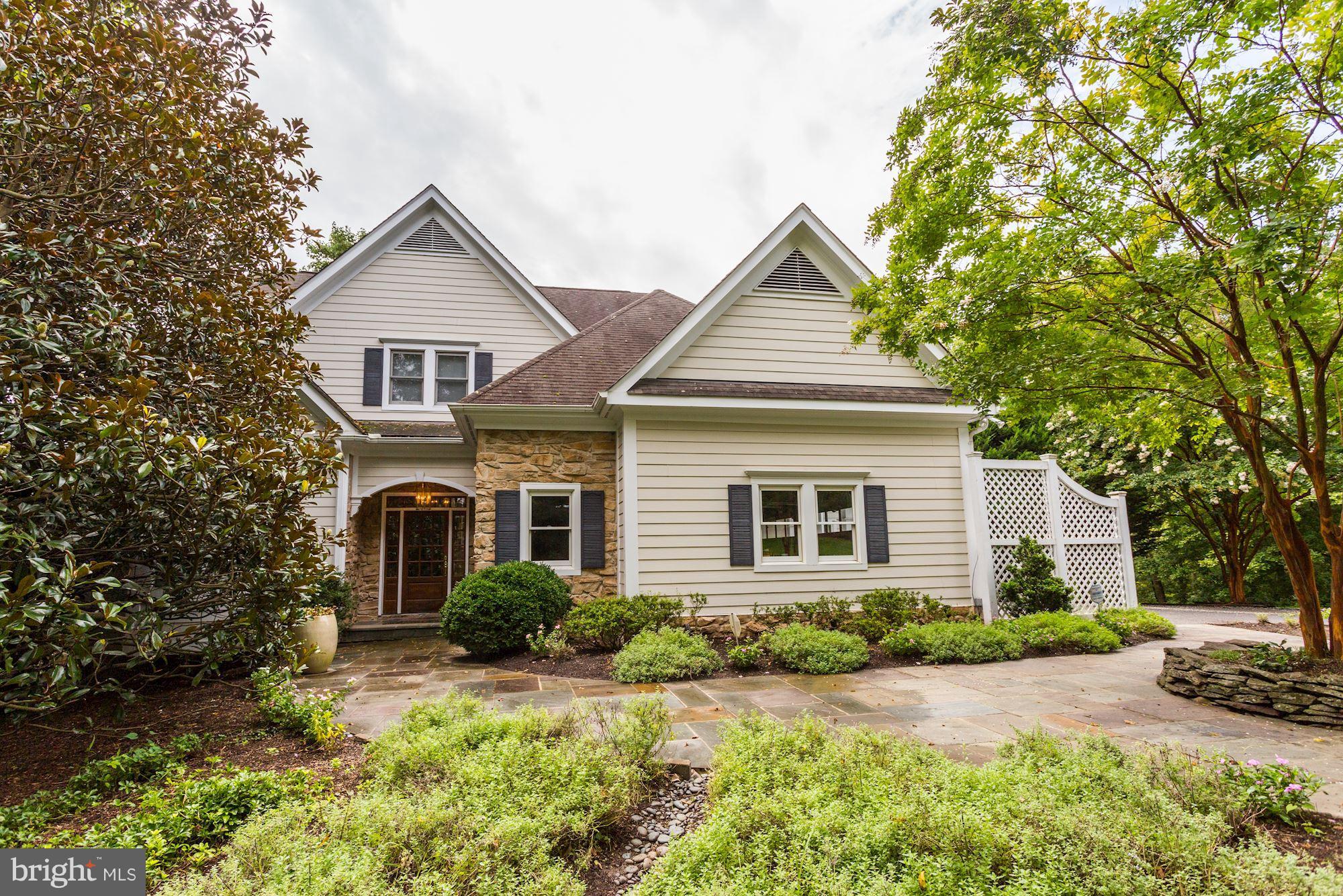 POTOMAC OUTSIDE - Residential