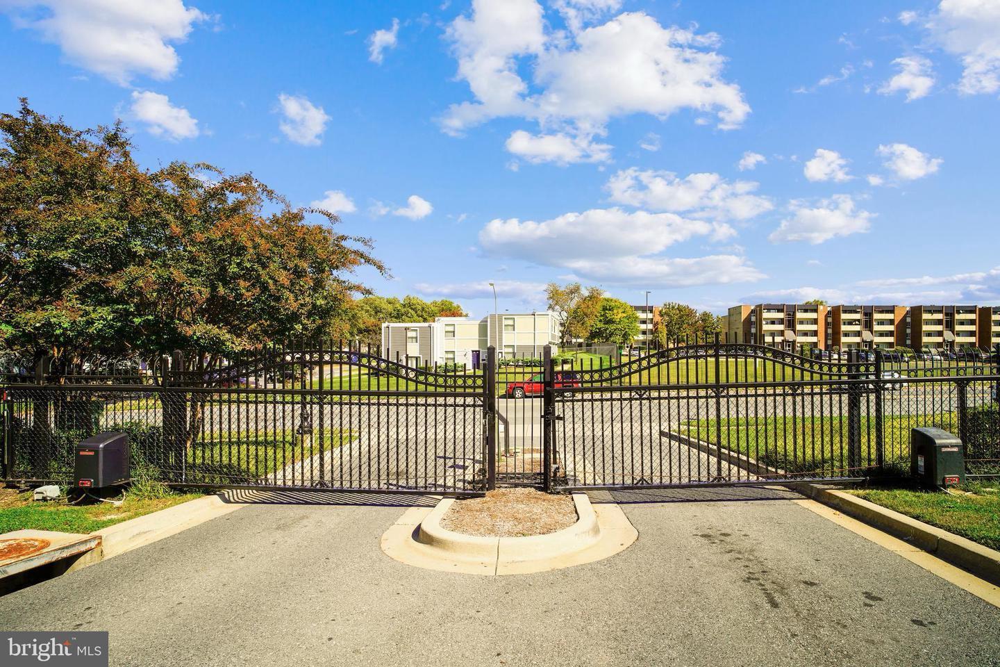 THE ADDISON AT ST PAUL - Residential