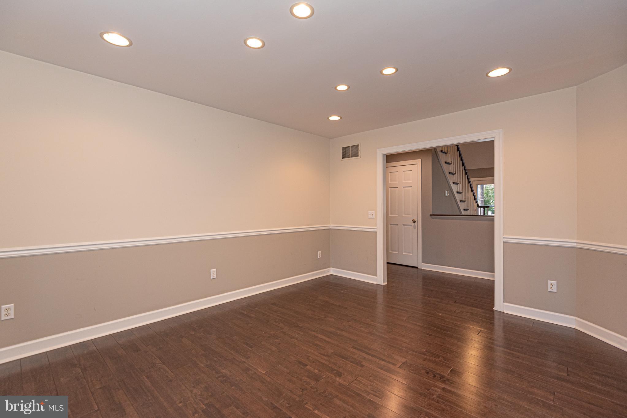 MALLARD CREEK - Residential
