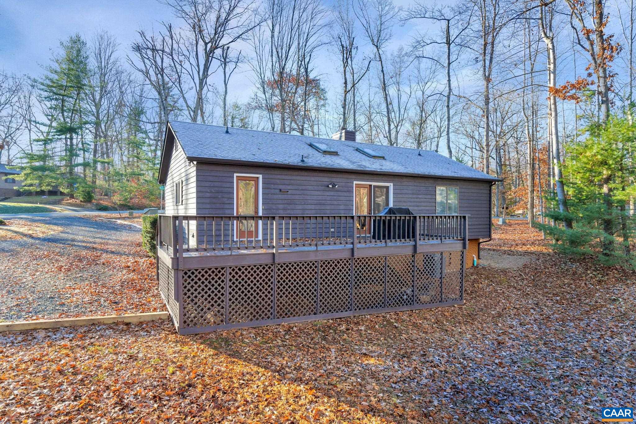 LAKE MONTICELLO - Residential