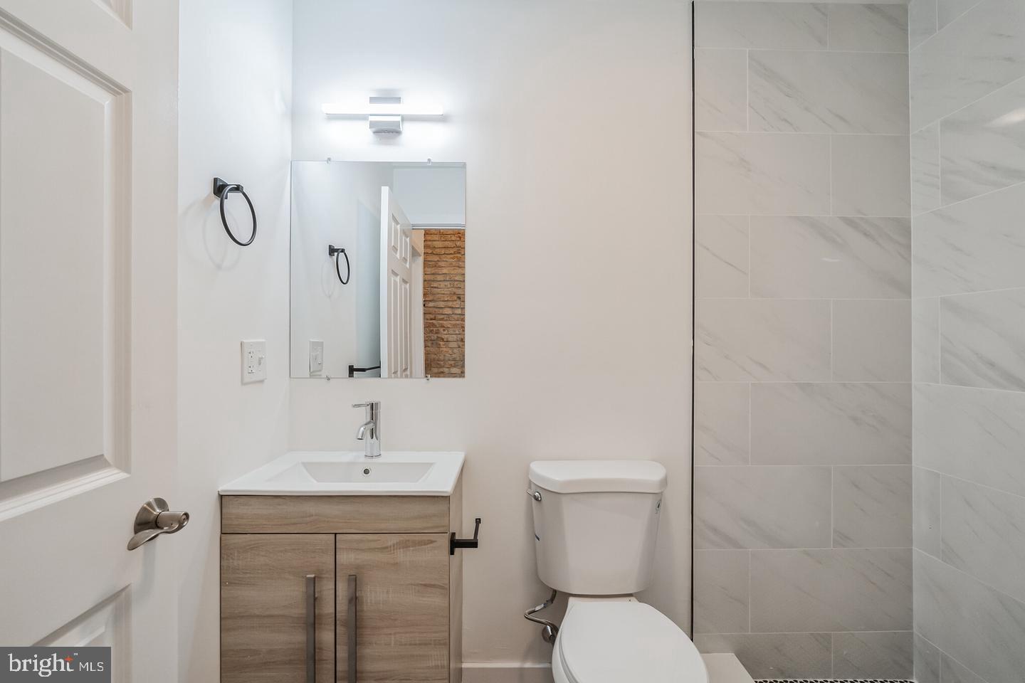 UNIVERSITY CITY - Residential Lease