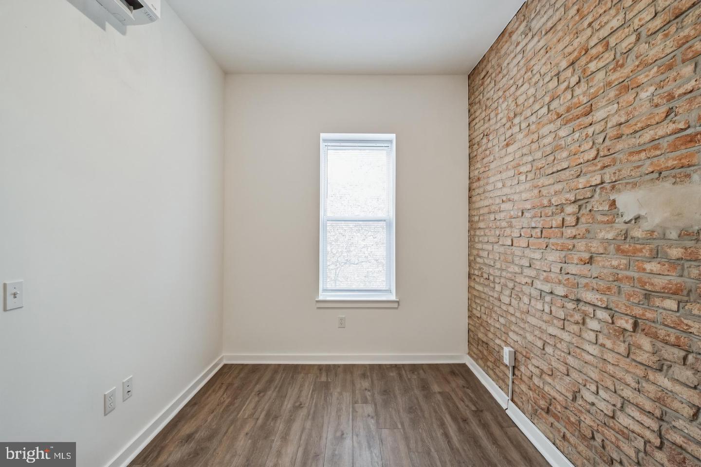 UNIVERSITY CITY - Residential Lease