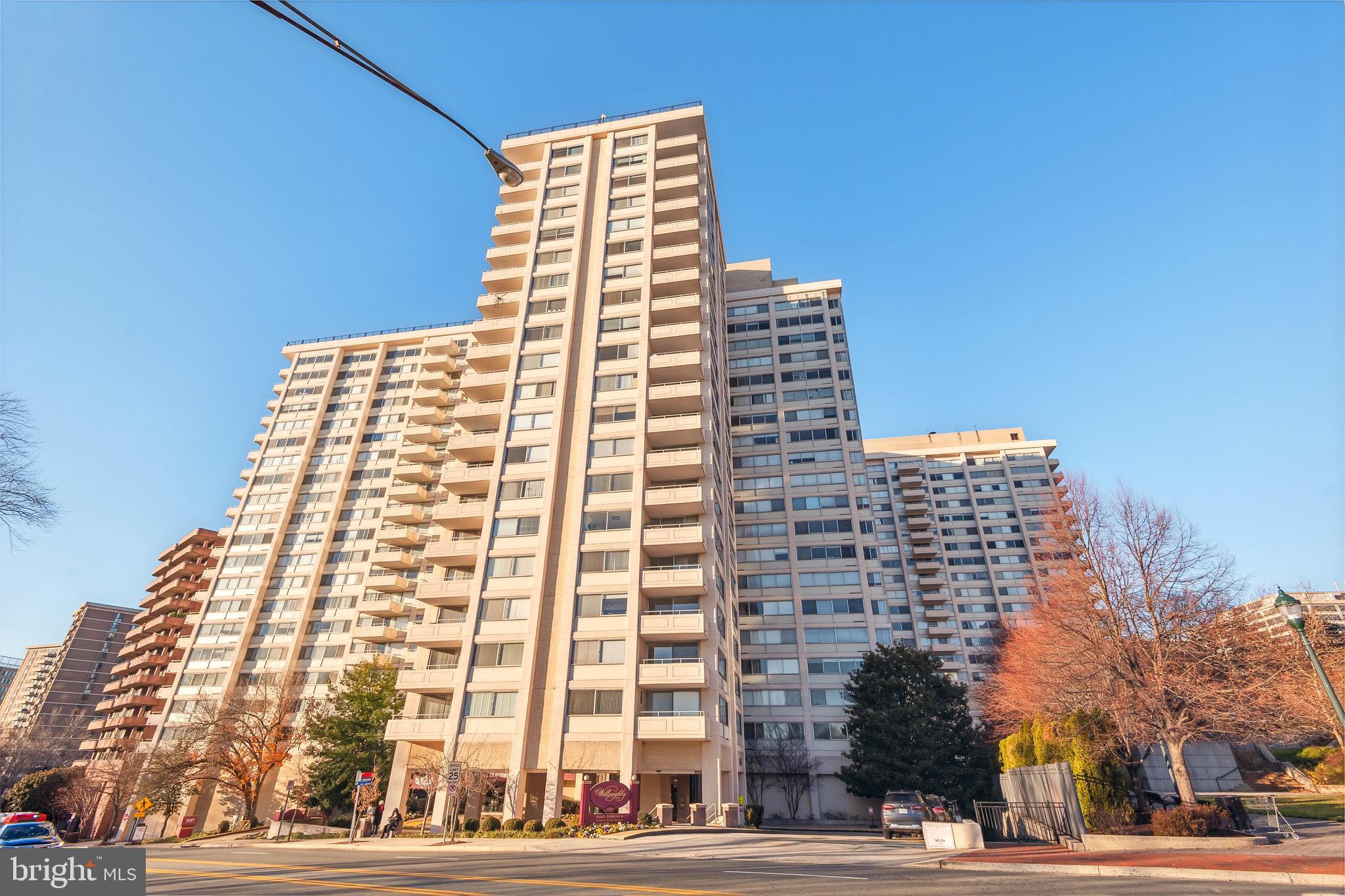 *** This is a  must see unit *** What a view from the 24th floor! Wonderful new listing of large 1 BR with garage pkg. All freshly painted, All new stainless steel appliances, new carpeting in the bedroom, Hardwood floors in Living/Dining Room , Super full service building with rooftop pools, 24 hrs. desk. Walk to Metro, shopping, restaurants. All utilities included in condo fee.