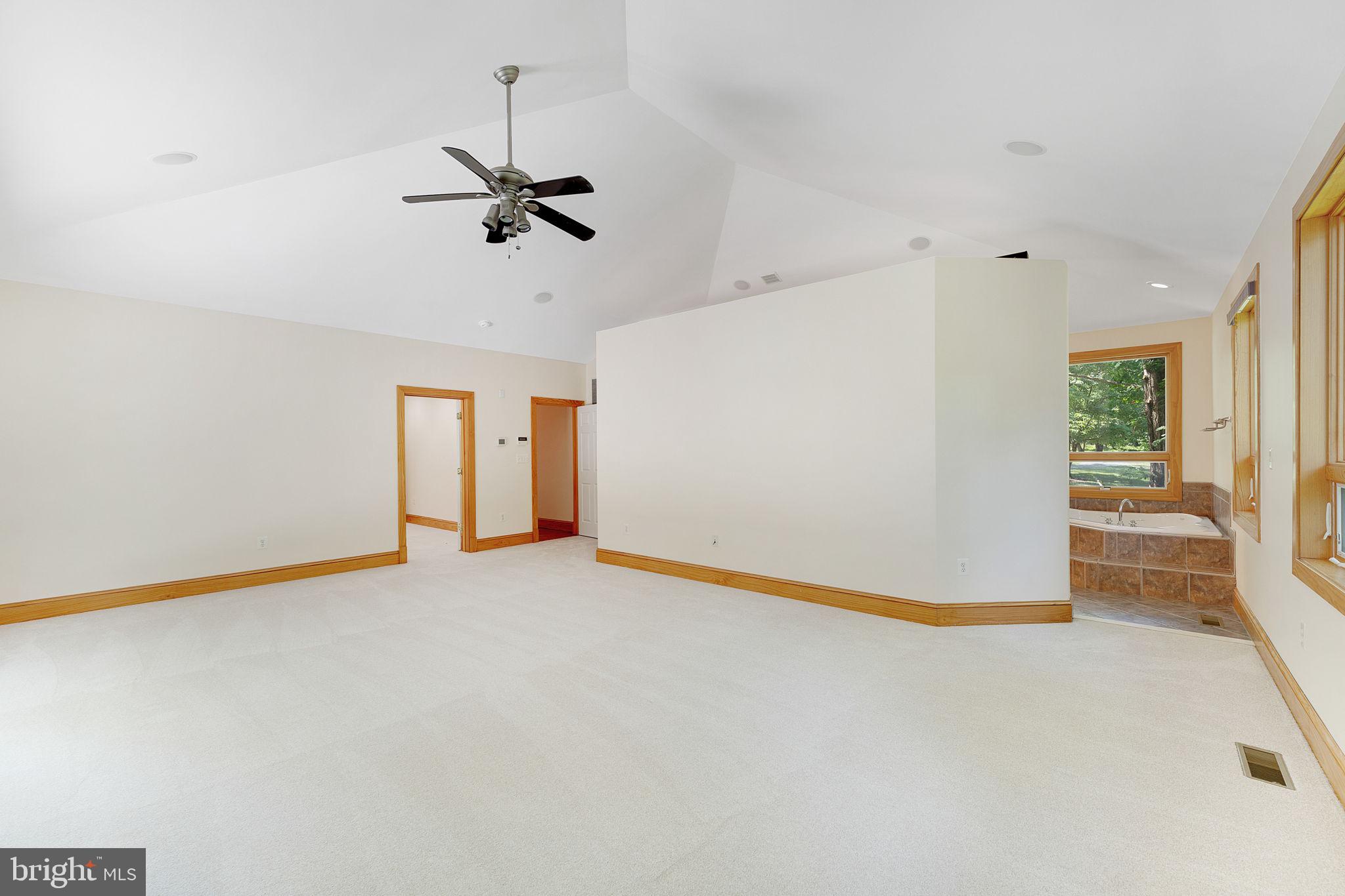 GOOSE CREEK FARMS - Commercial Sale