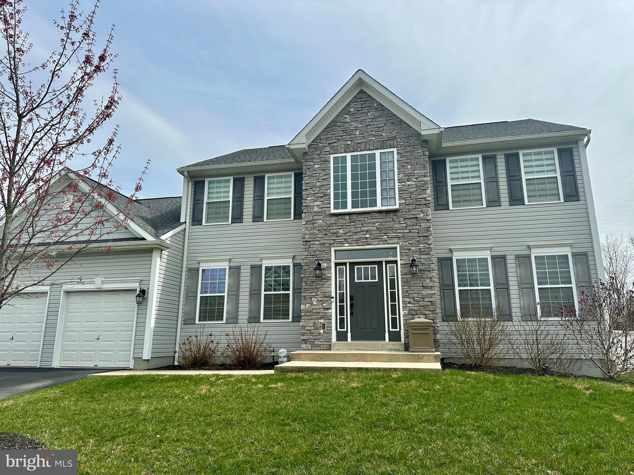 STONEHEDGE - Residential