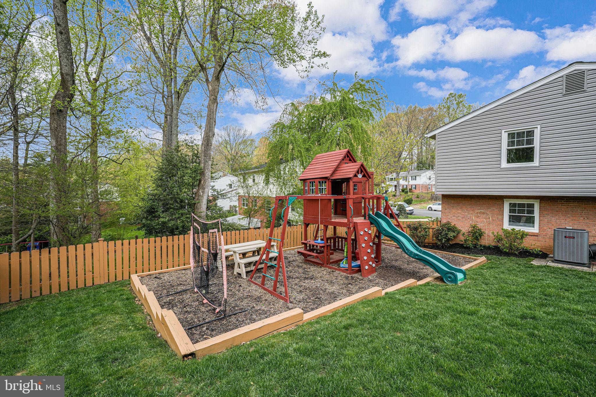 ROLLING VALLEY - Residential