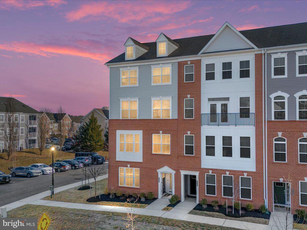 This nearly new Lennar Homes Townhome, offers 2-level modern condo living with 3 spacious bedrooms and 2.5 beautifully appointed bathrooms. The open-concept main floor features a large, bright living area that flows seamlessly into the stylish kitchen, perfect for meal prep or entertaining. With sleek countertops, contemporary cabinetry and newer appliances. Upstairs, you'll find the generously sized bedrooms, including a master suite with an en-suite bathroom for ultimate privacy. Each of the bathrooms is tastefully designed with modern fixtures. Additional highlights include ample closet space, in-unit laundry, and a one car garage with room for storage. Located in a desirable neighborhood, this condo offers both convenience and comfort. Don't miss out on the opportunity to make this gem your own!