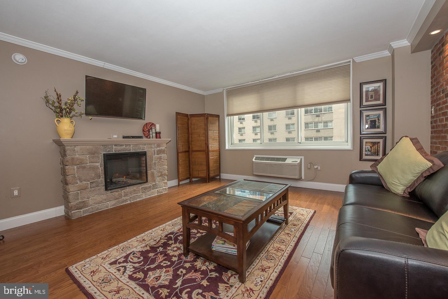 RITTENHOUSE SQUARE - Residential