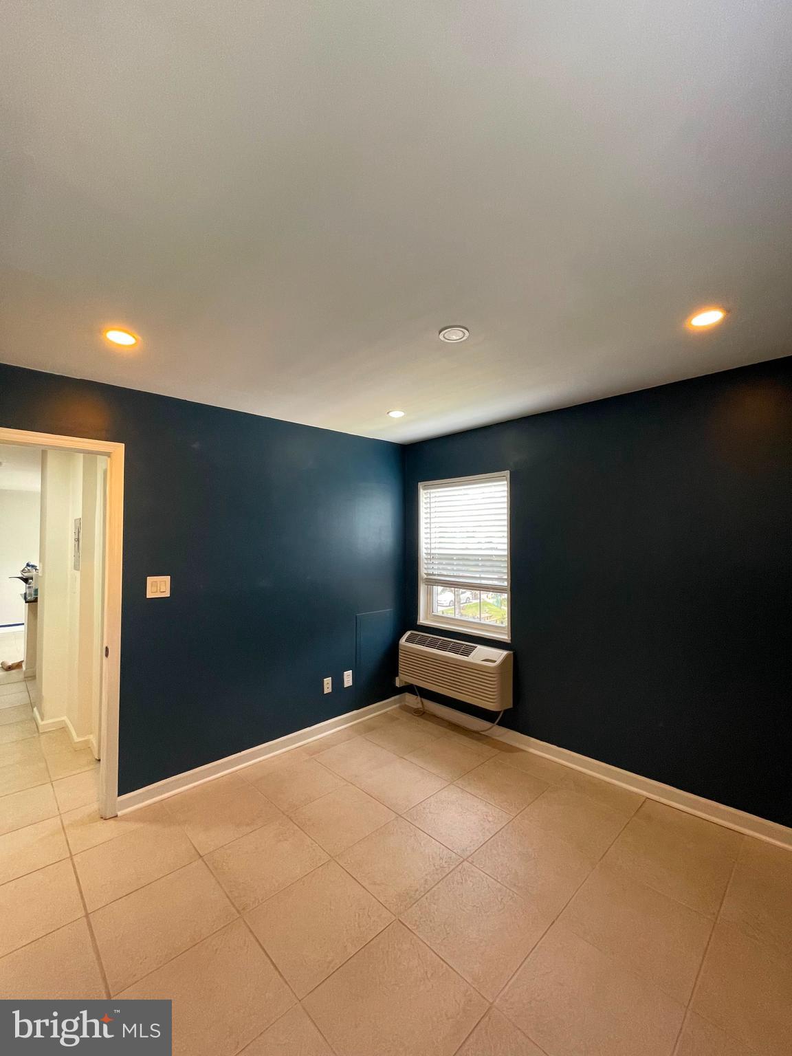 HUNTINGTON - Residential