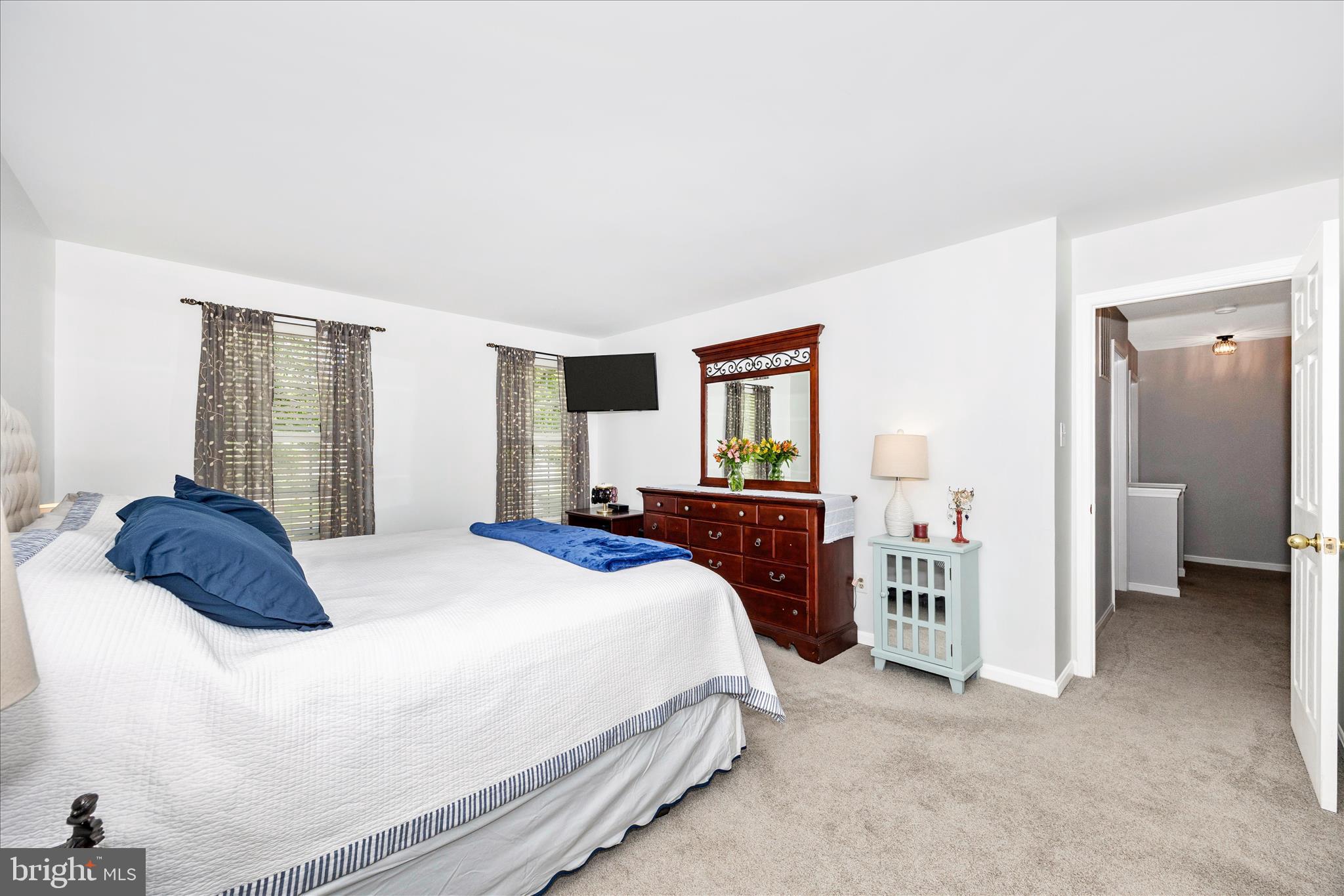 RIVER HILL - Residential