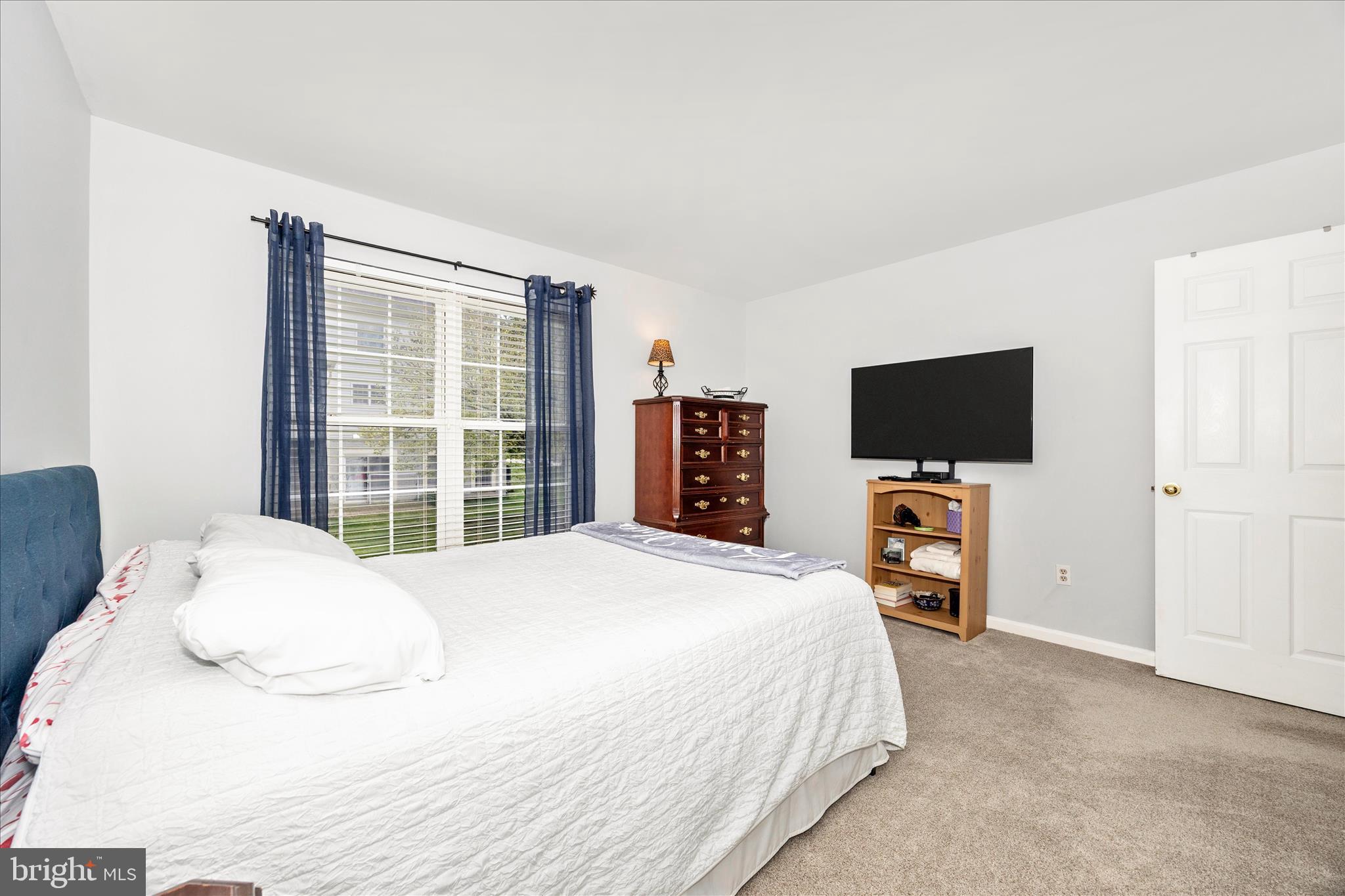 RIVER HILL - Residential