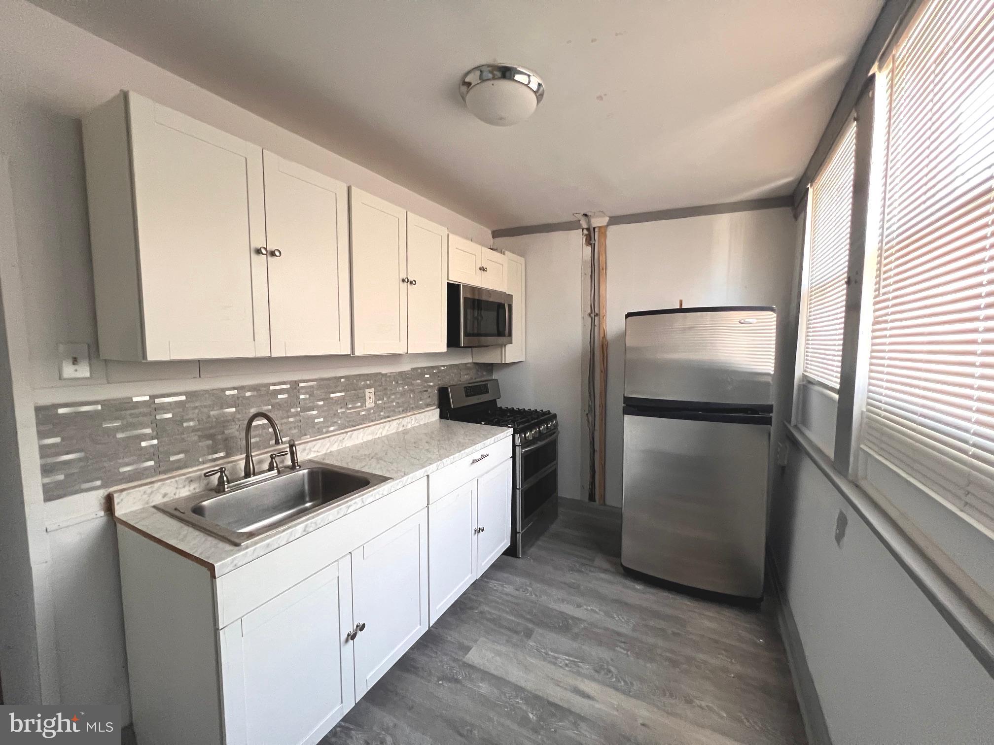 MADISON EASTEND - Residential