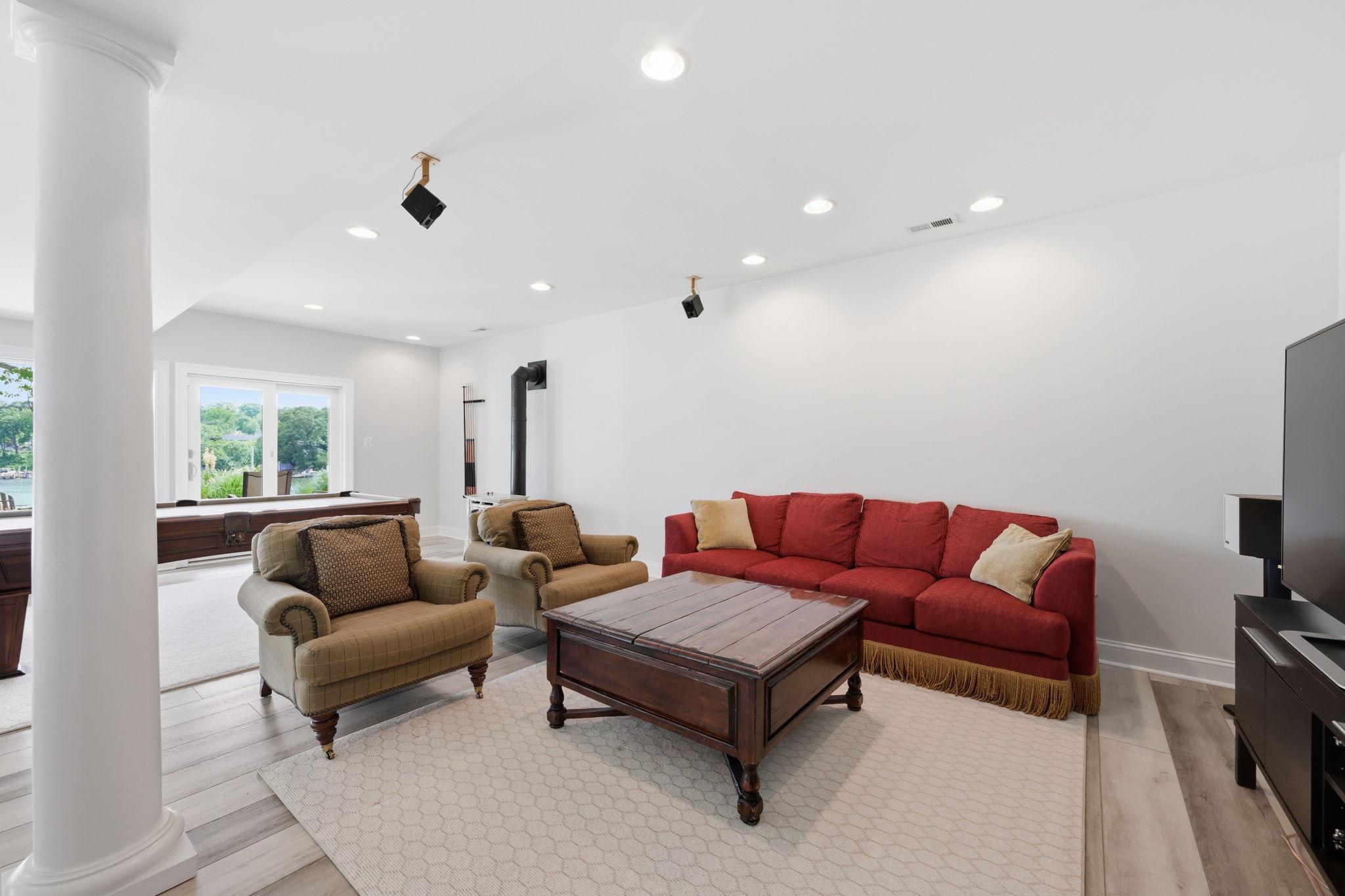 WHITNEYS LANDING - Residential