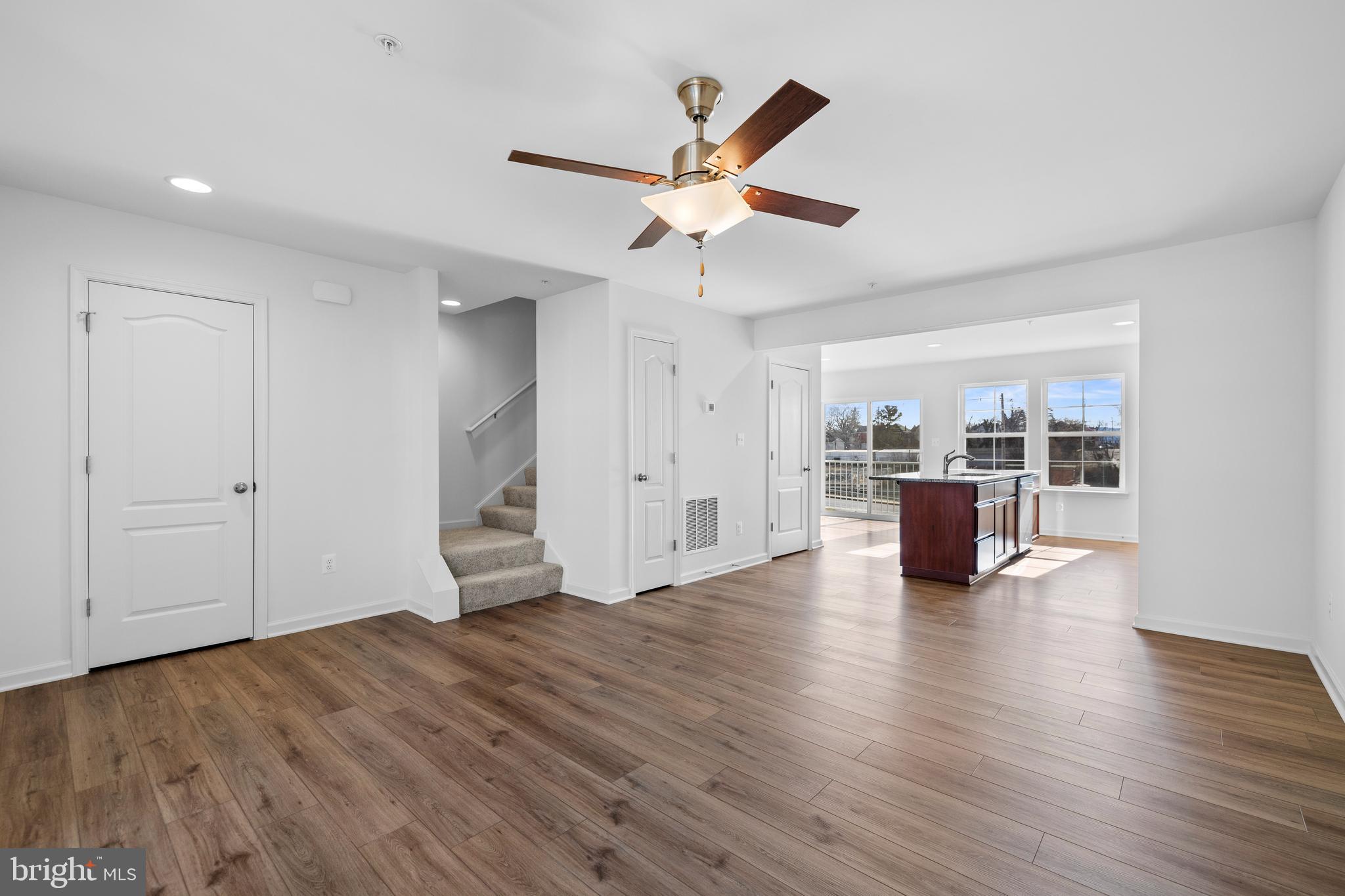 BURHANS VILLAGE - Residential Lease