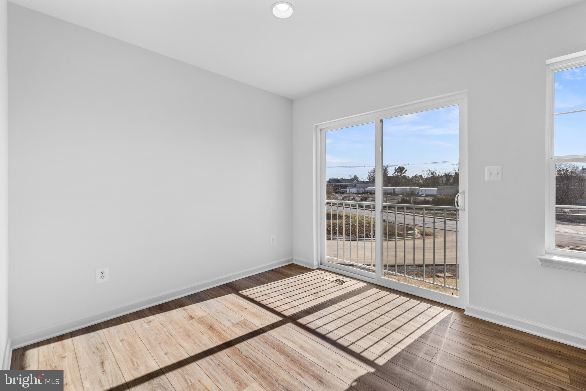 BURHANS VILLAGE - Residential Lease