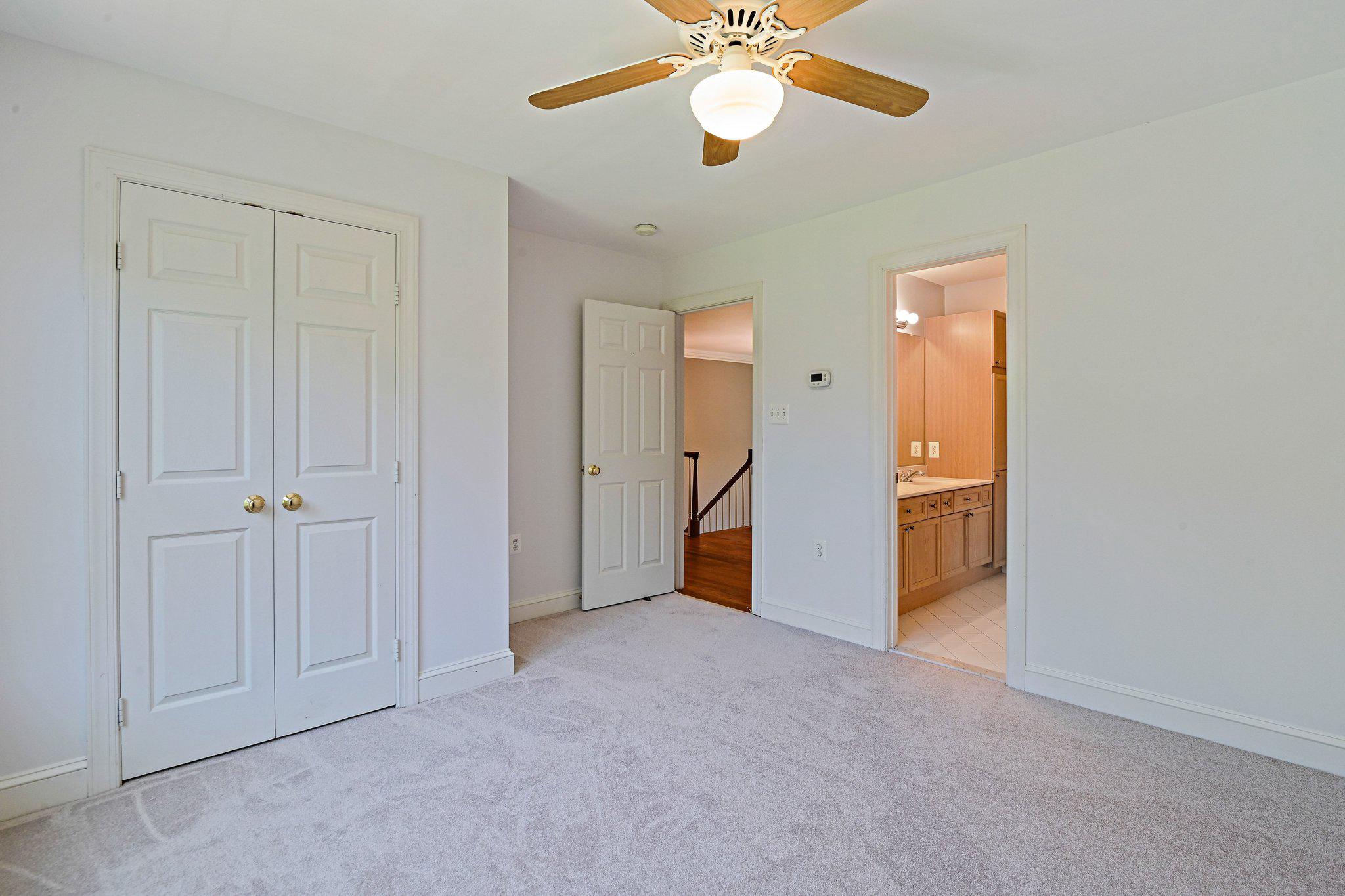 GOLDEN SPRINGS - Residential