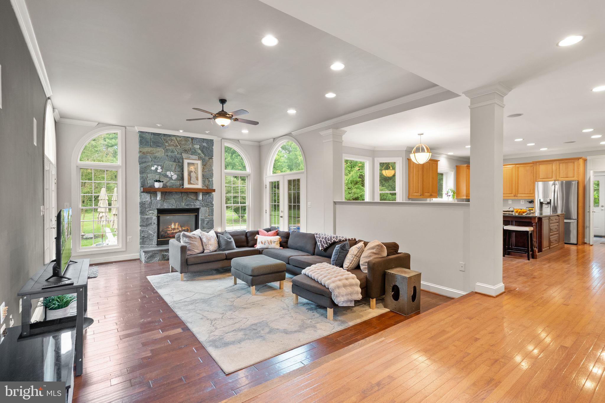 GOLDEN SPRINGS - Residential