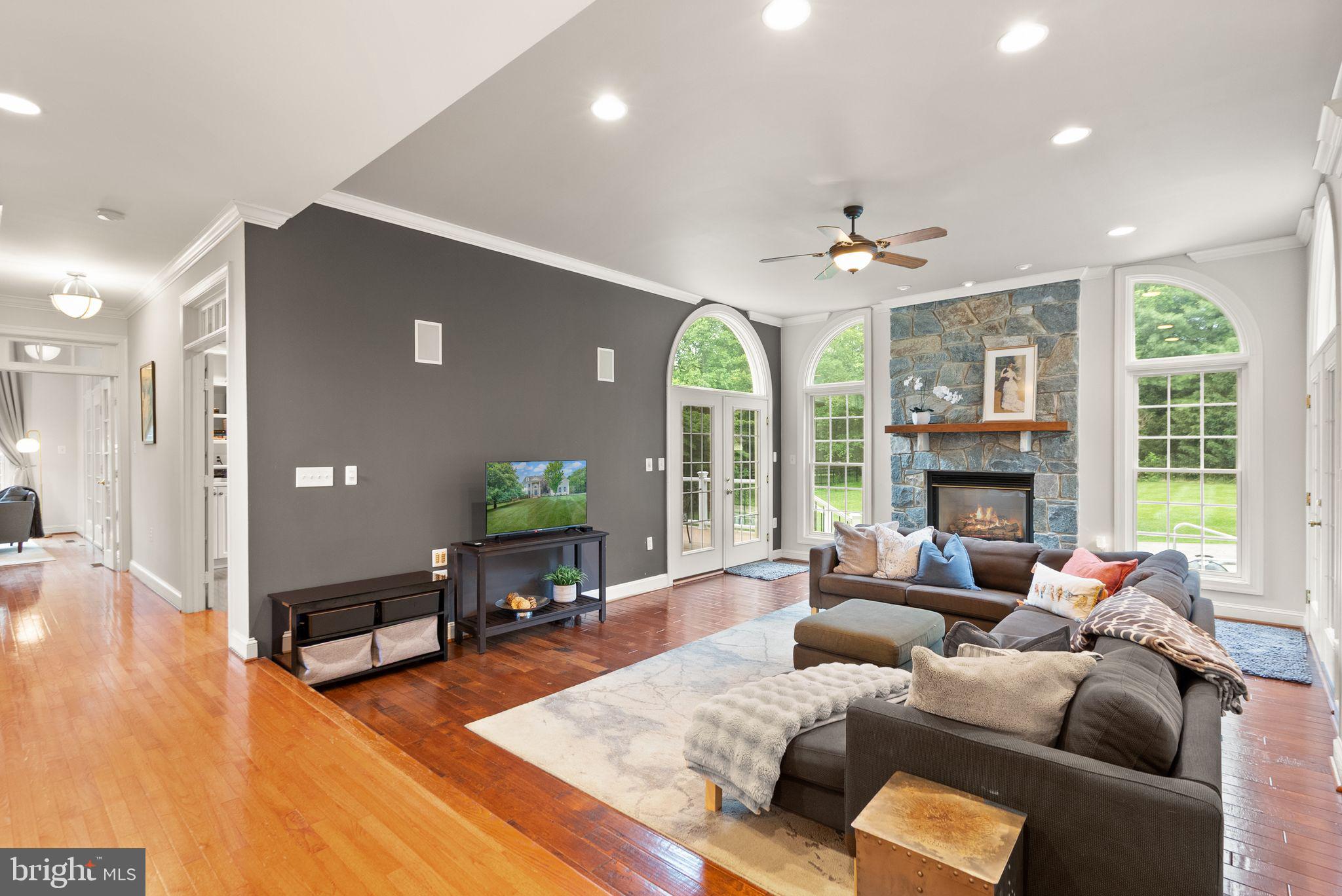 GOLDEN SPRINGS - Residential