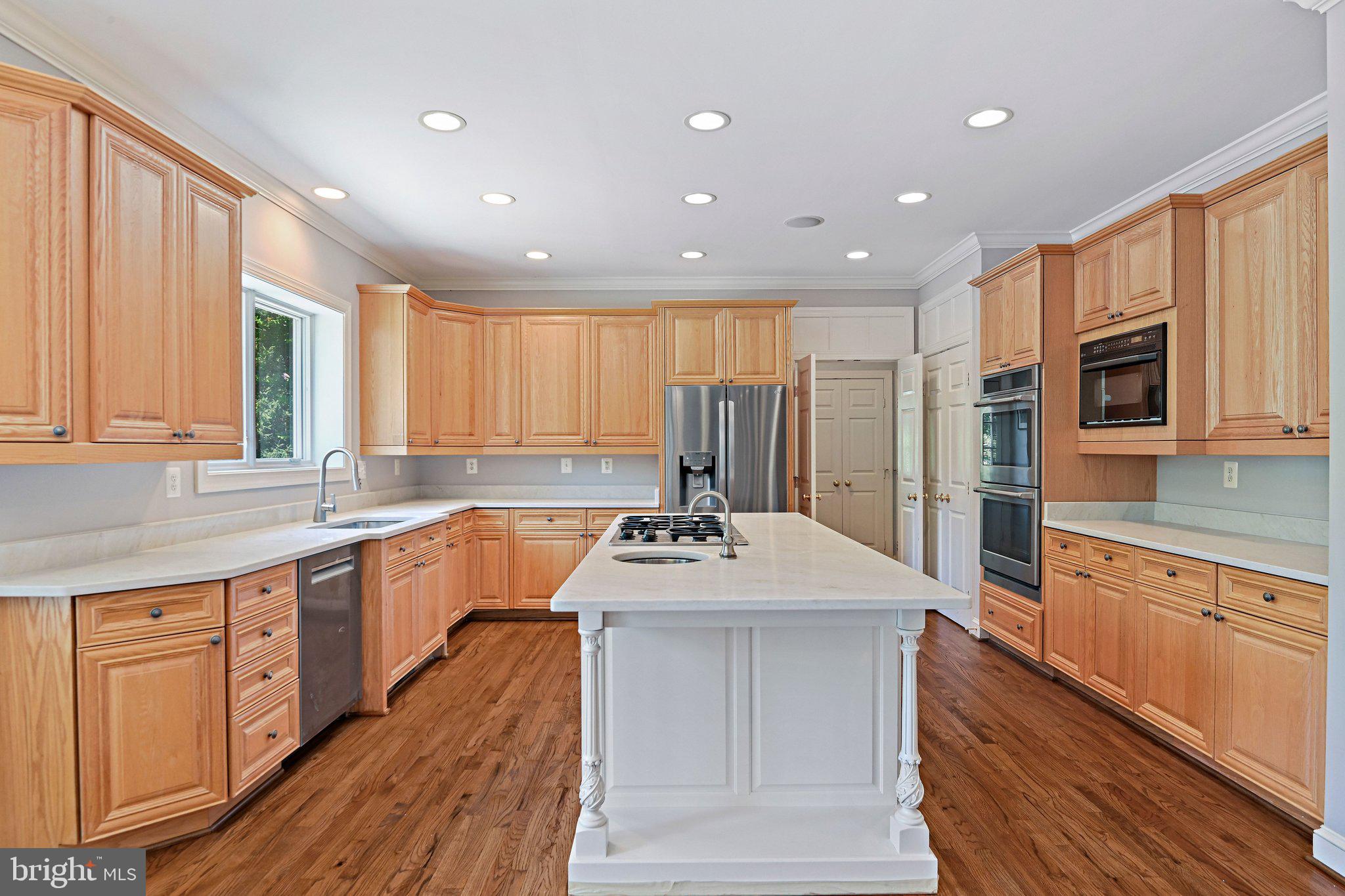GOLDEN SPRINGS - Residential