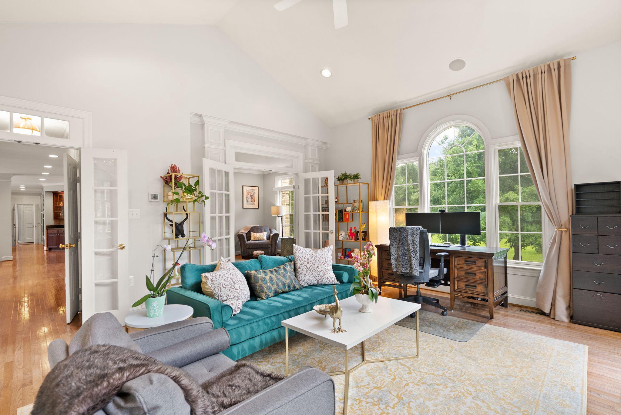 GOLDEN SPRINGS - Residential