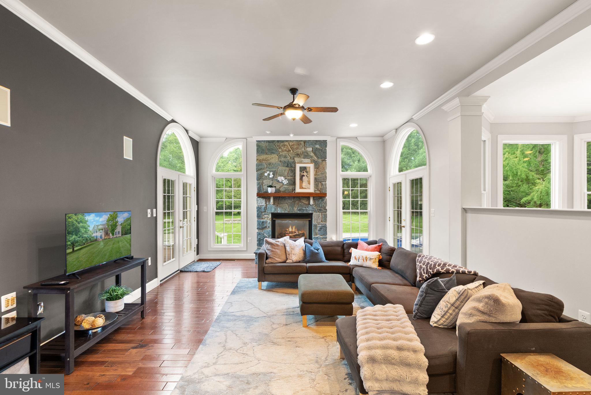 GOLDEN SPRINGS - Residential