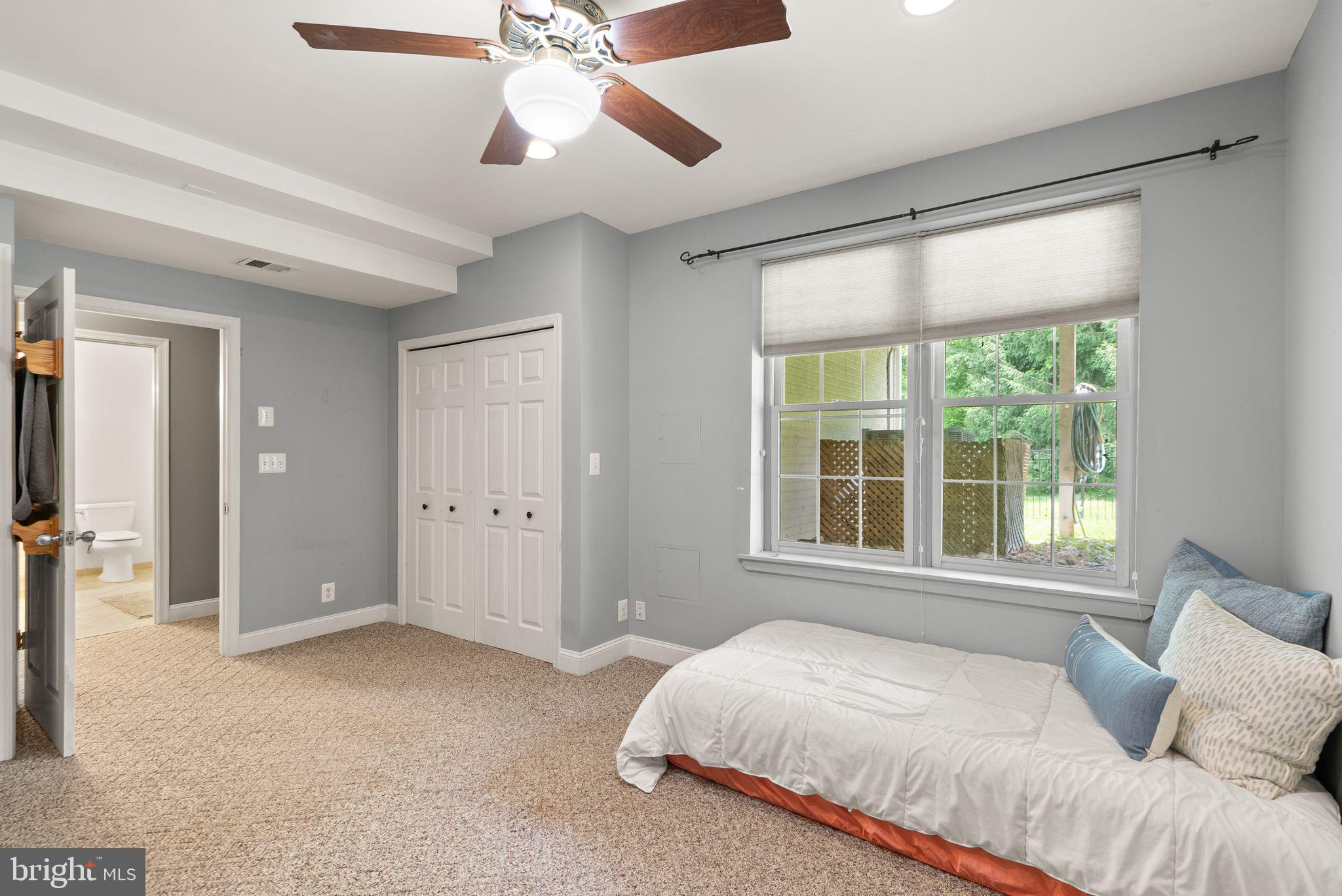 GOLDEN SPRINGS - Residential