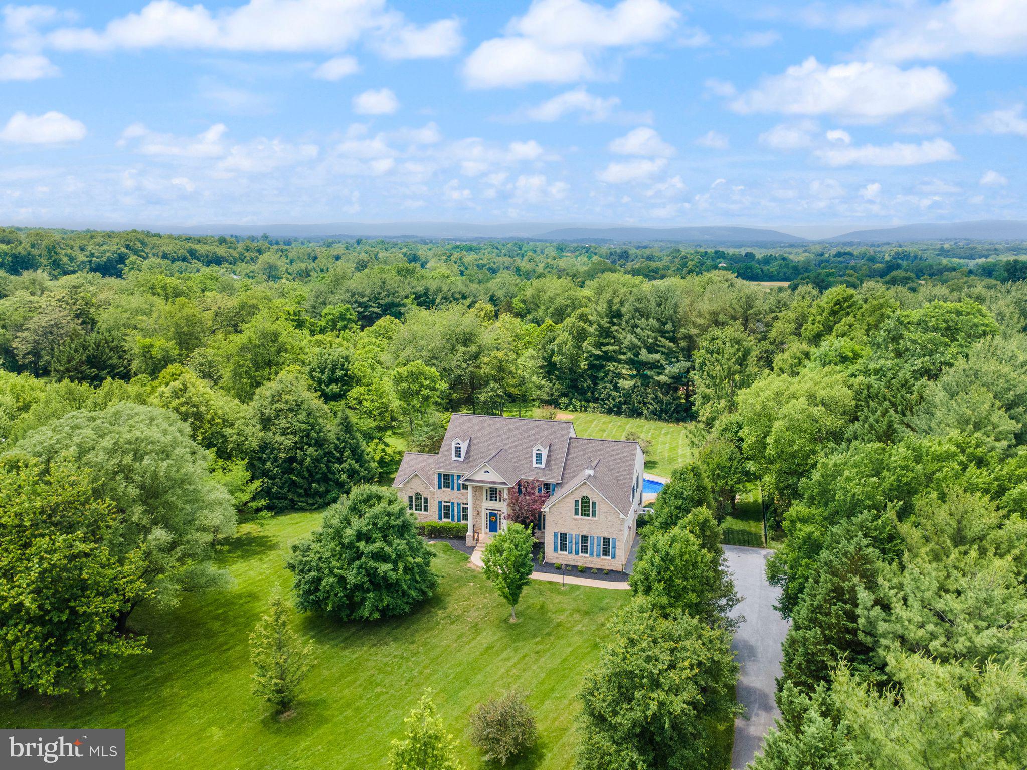 GOLDEN SPRINGS - Residential