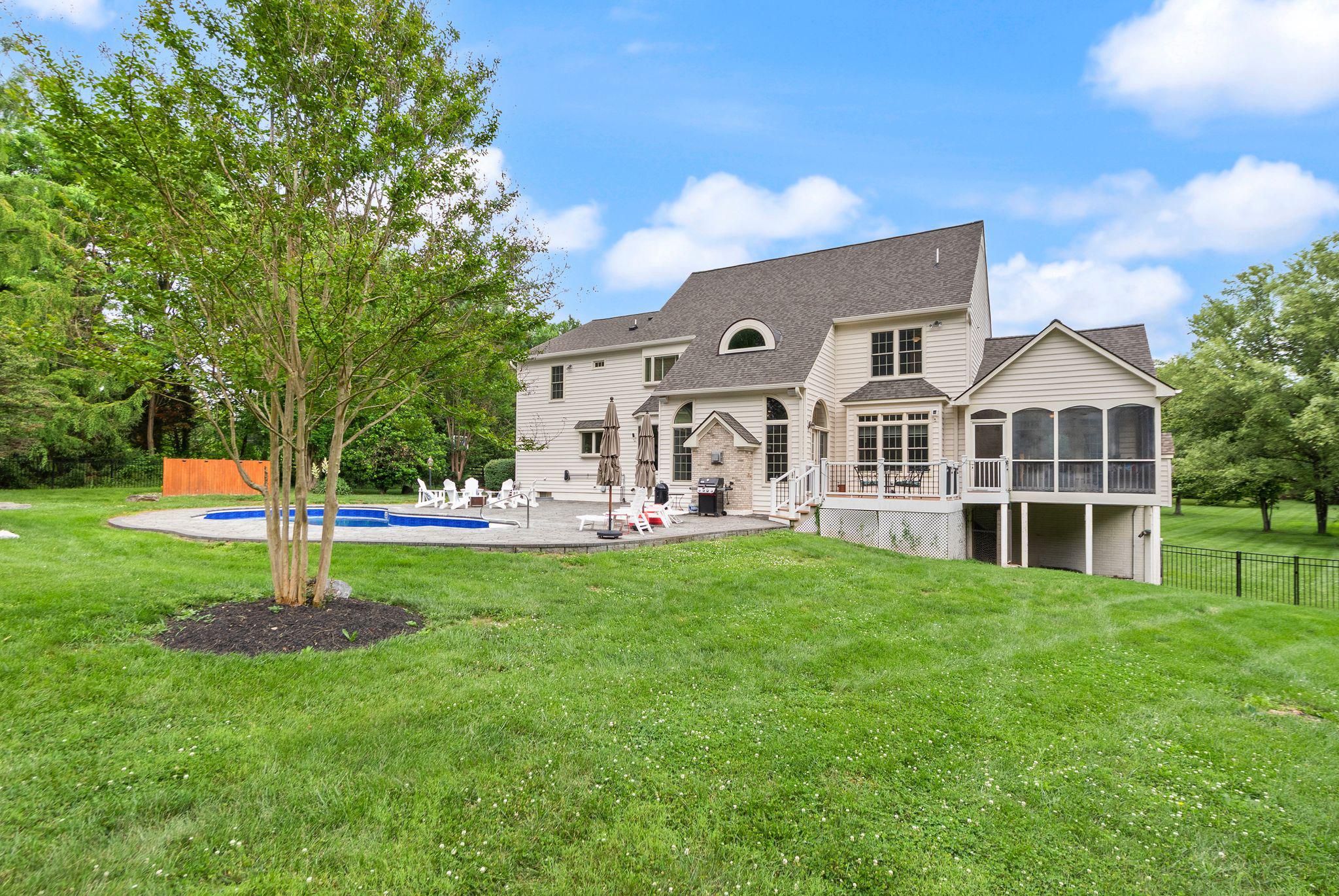 GOLDEN SPRINGS - Residential