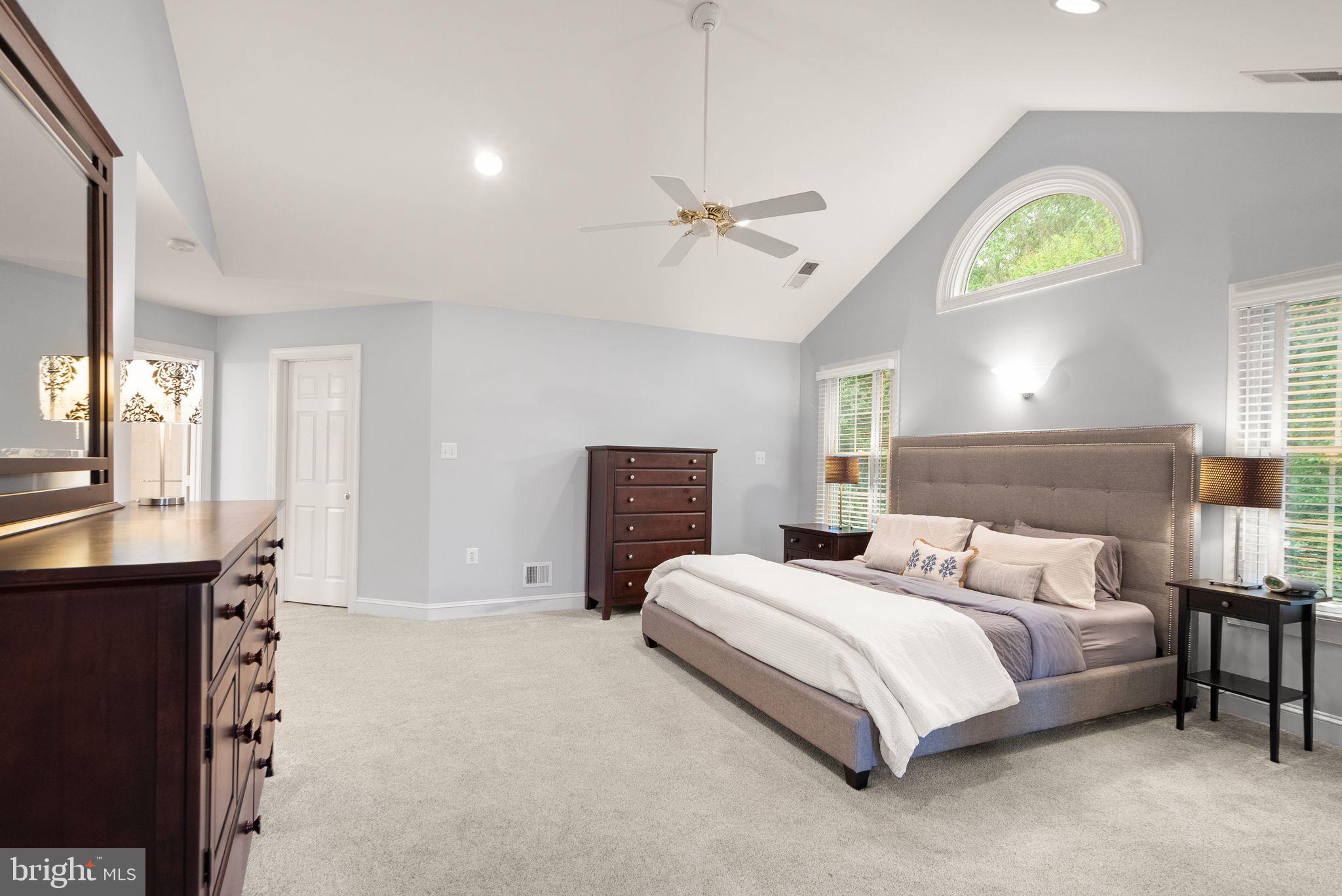 GOLDEN SPRINGS - Residential